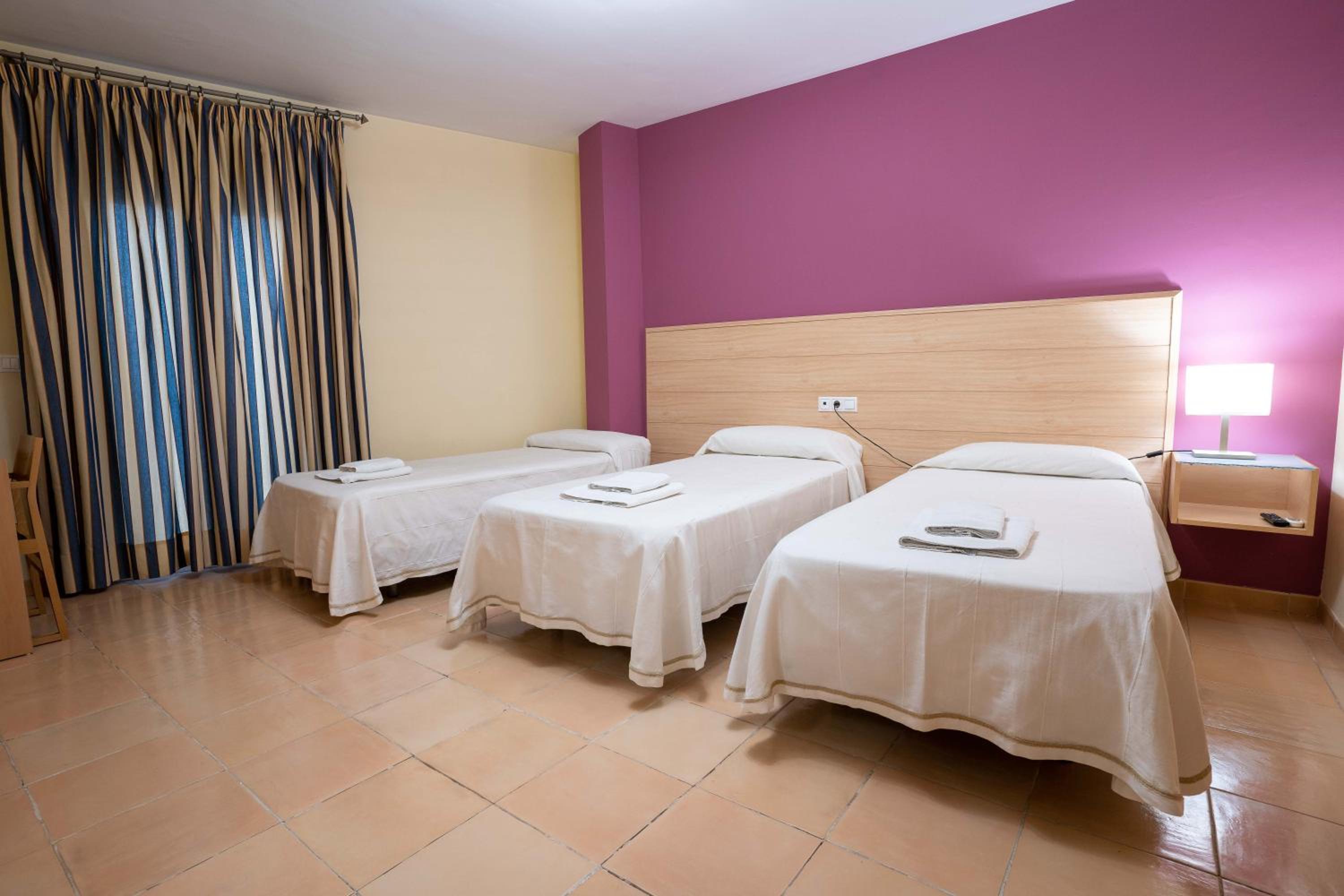 Triple Room - Photo 2
