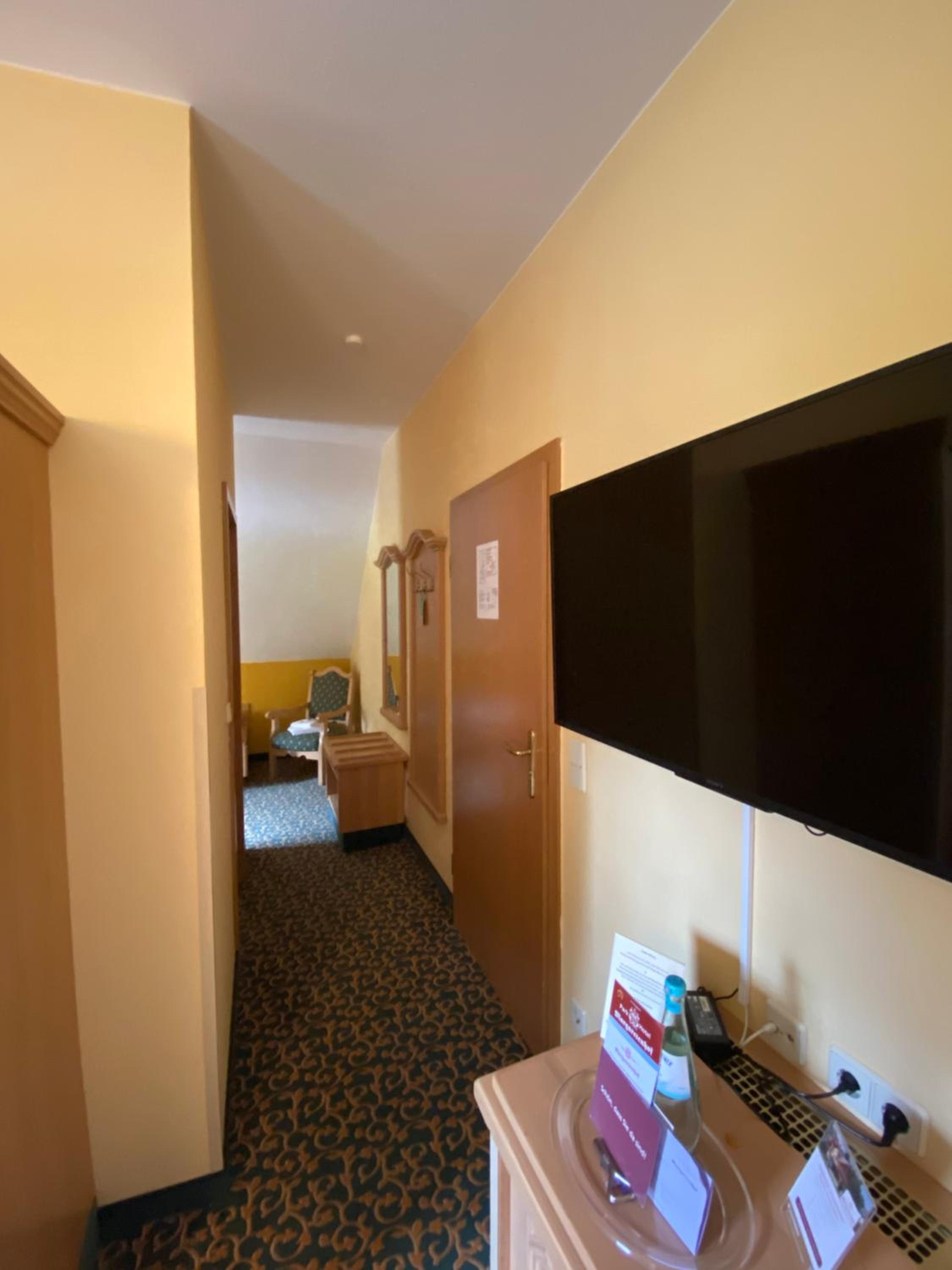 Classic Triple Room - Photo 4