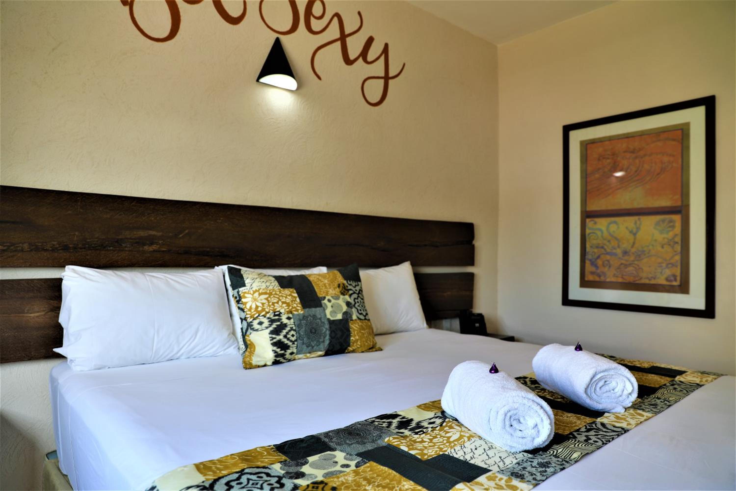 Standard King Room photo 1