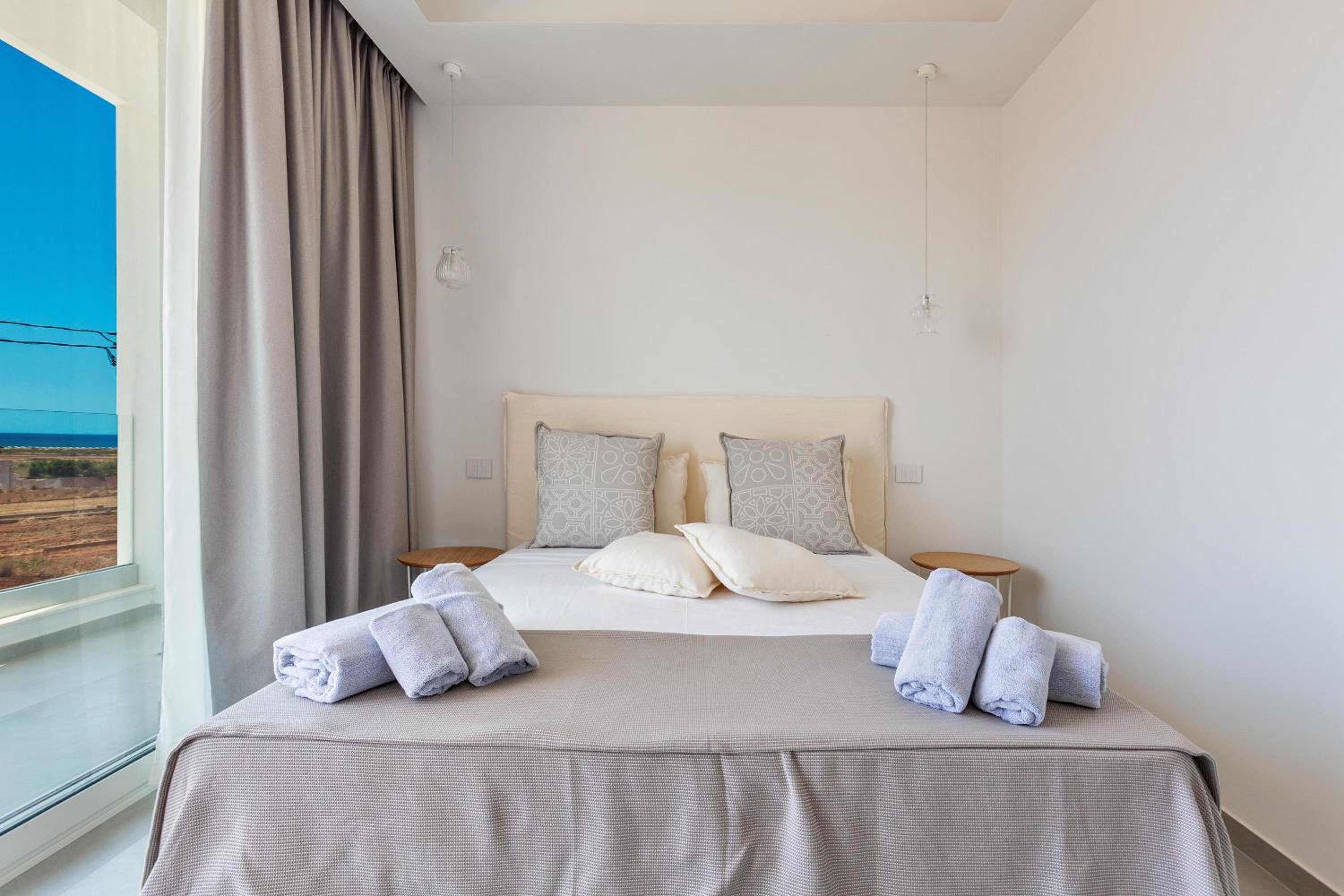 Deluxe Double Room with Sea View photo 3