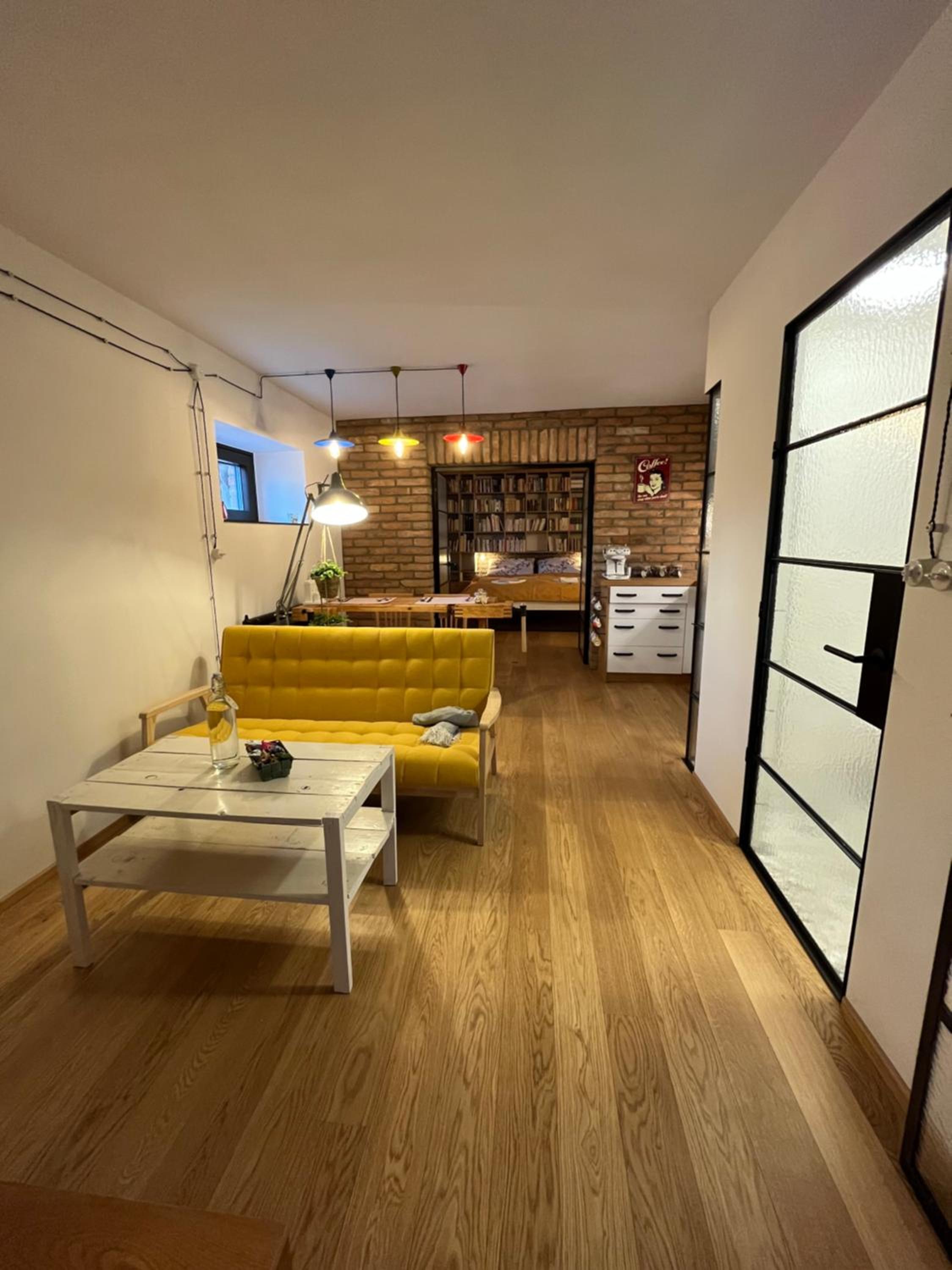 One-Bedroom Apartment - Photo 4
