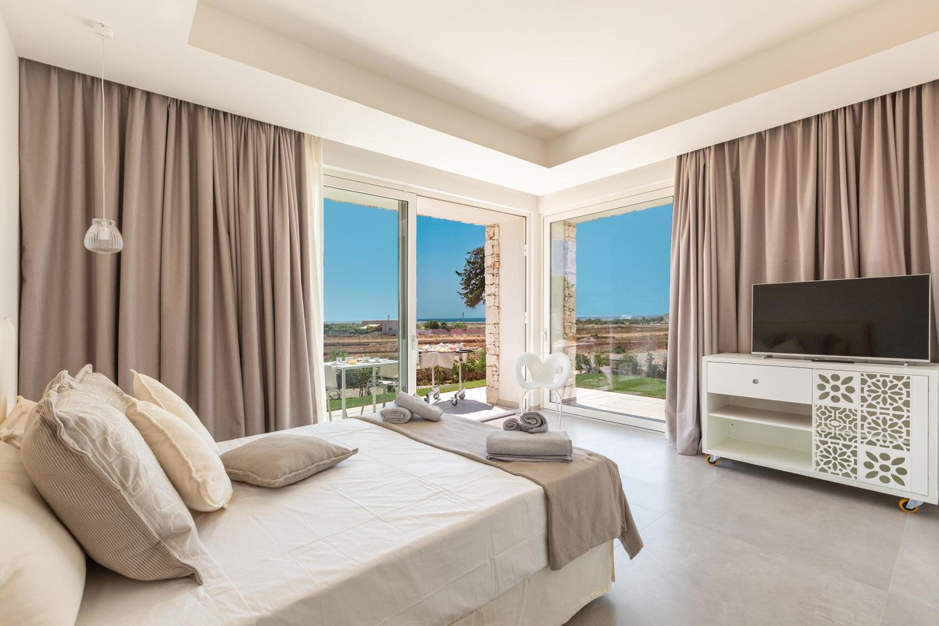 Deluxe Double Room with Sea View