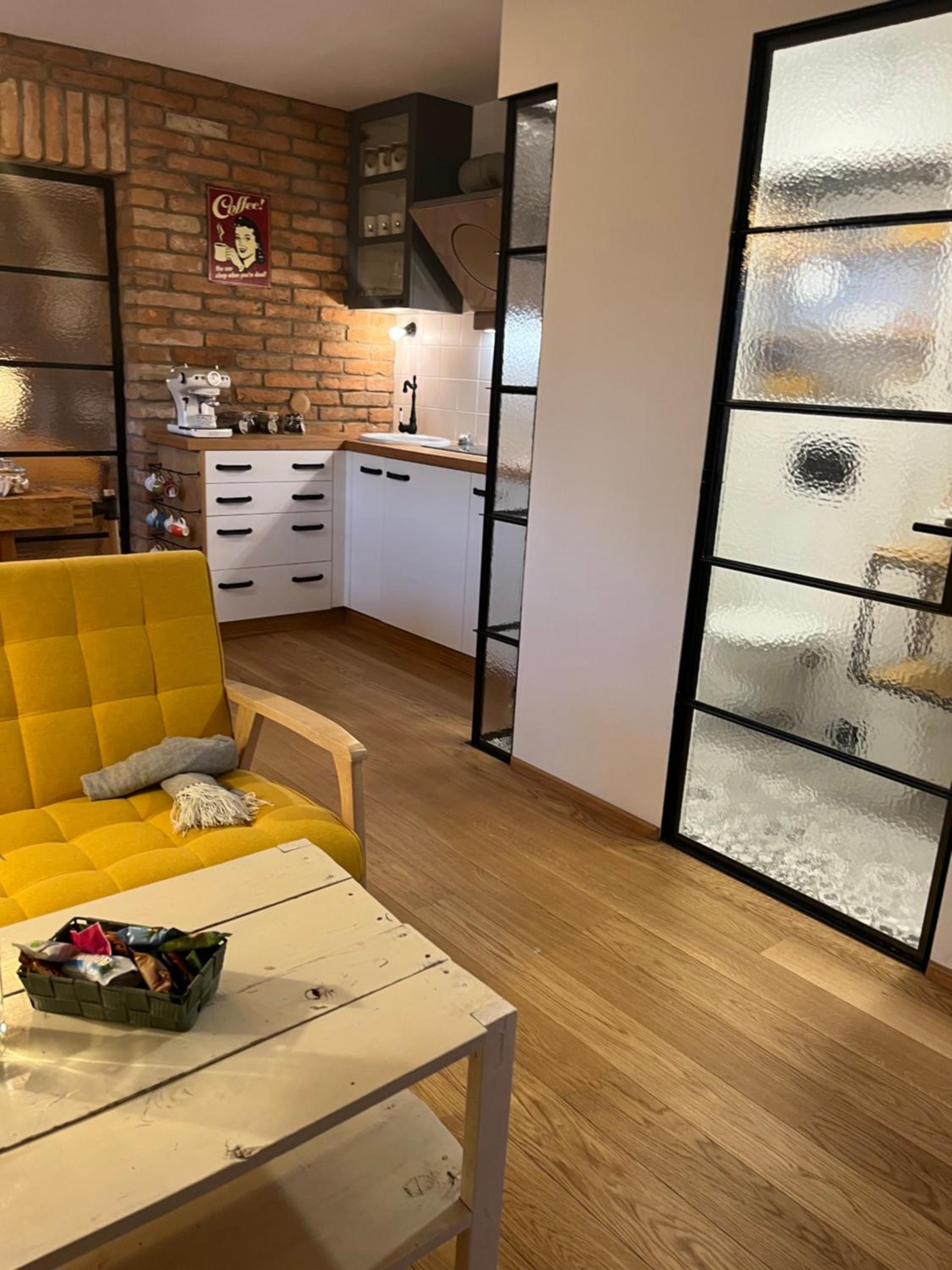 One-Bedroom Apartment - Photo 18
