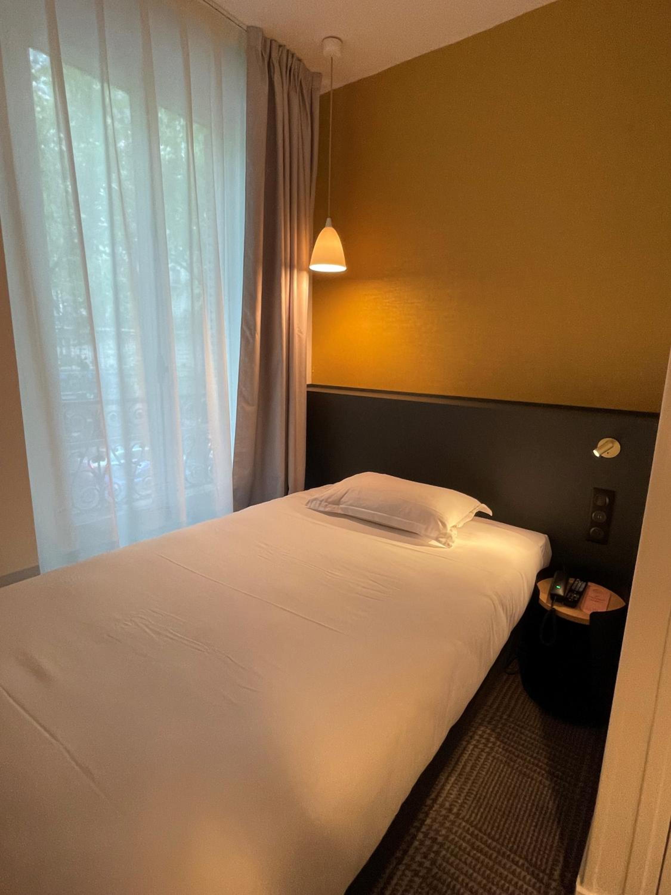 Single Room photo 3