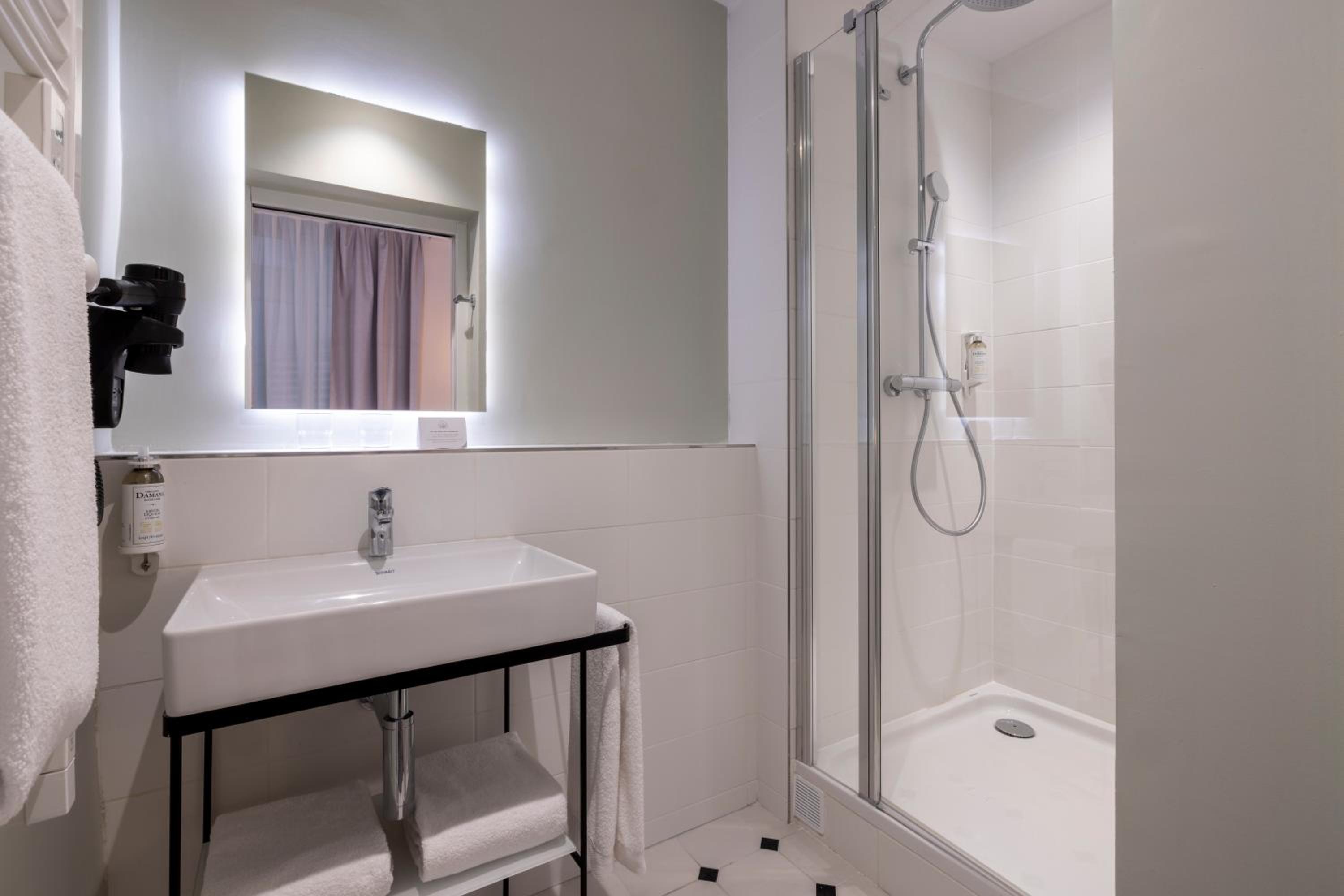 Superior Twin Room photo 2