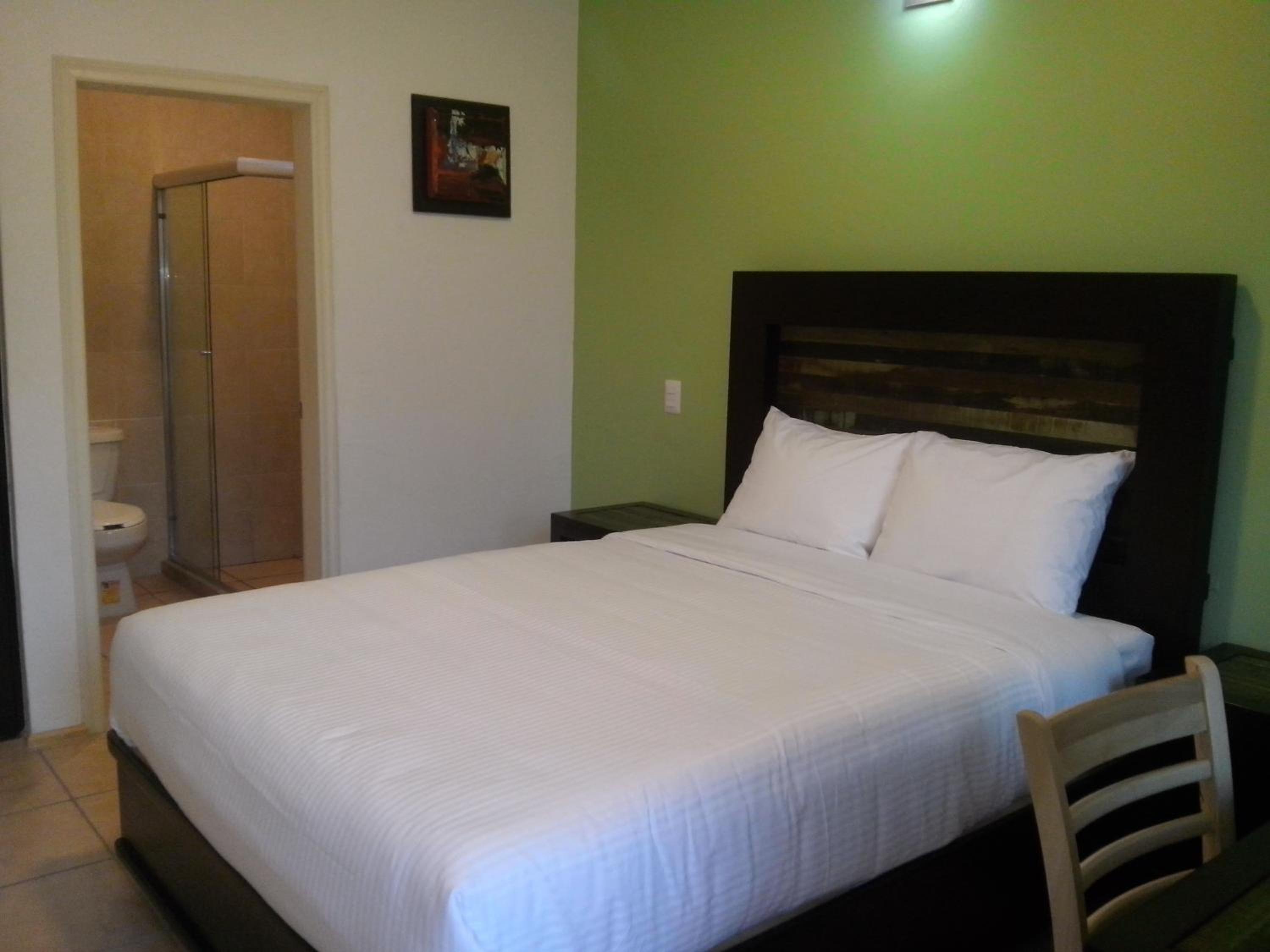 Double Room with Private Bathroom photo 1