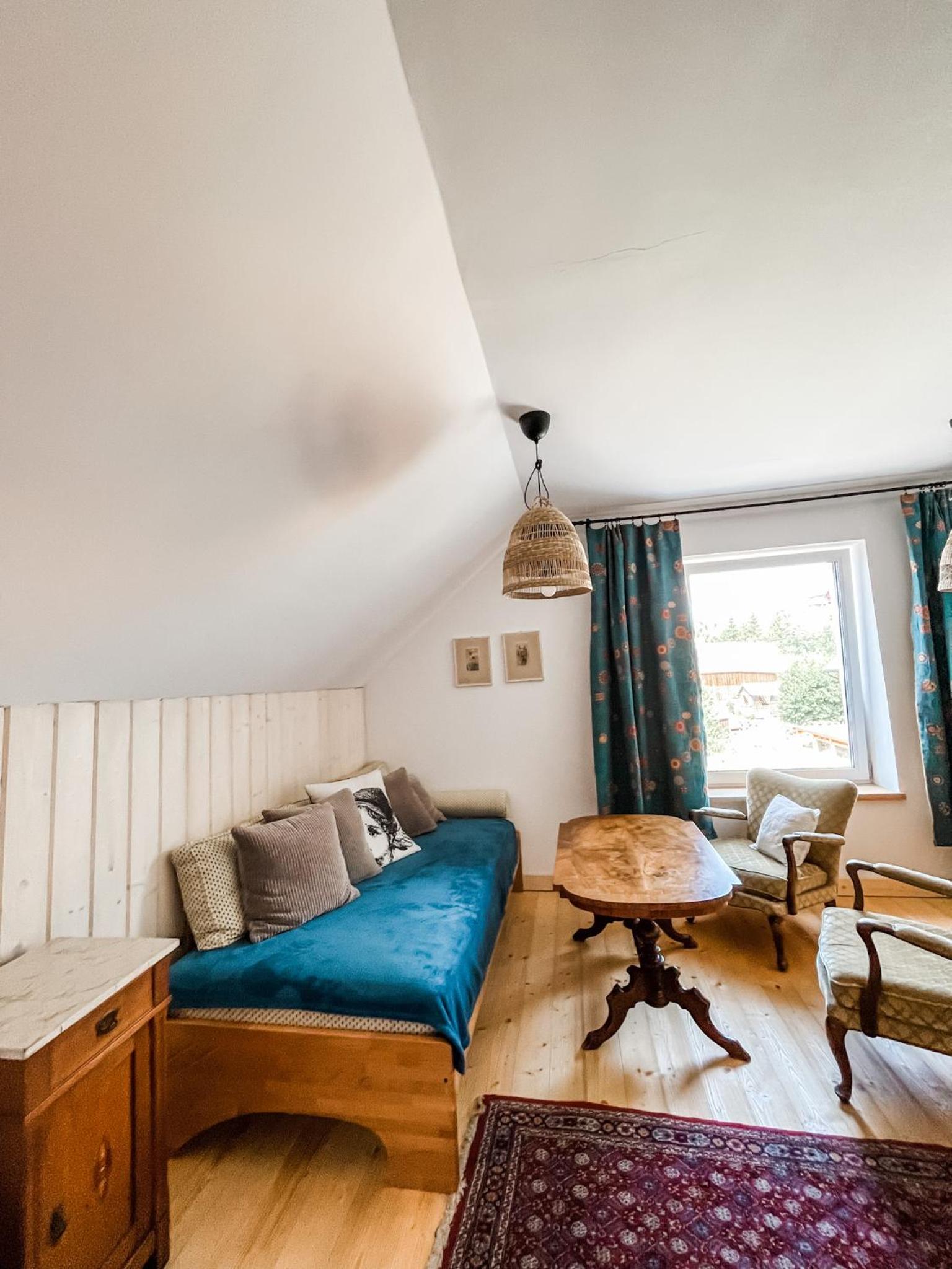 Triple Room with Private Bathroom - Photo 3