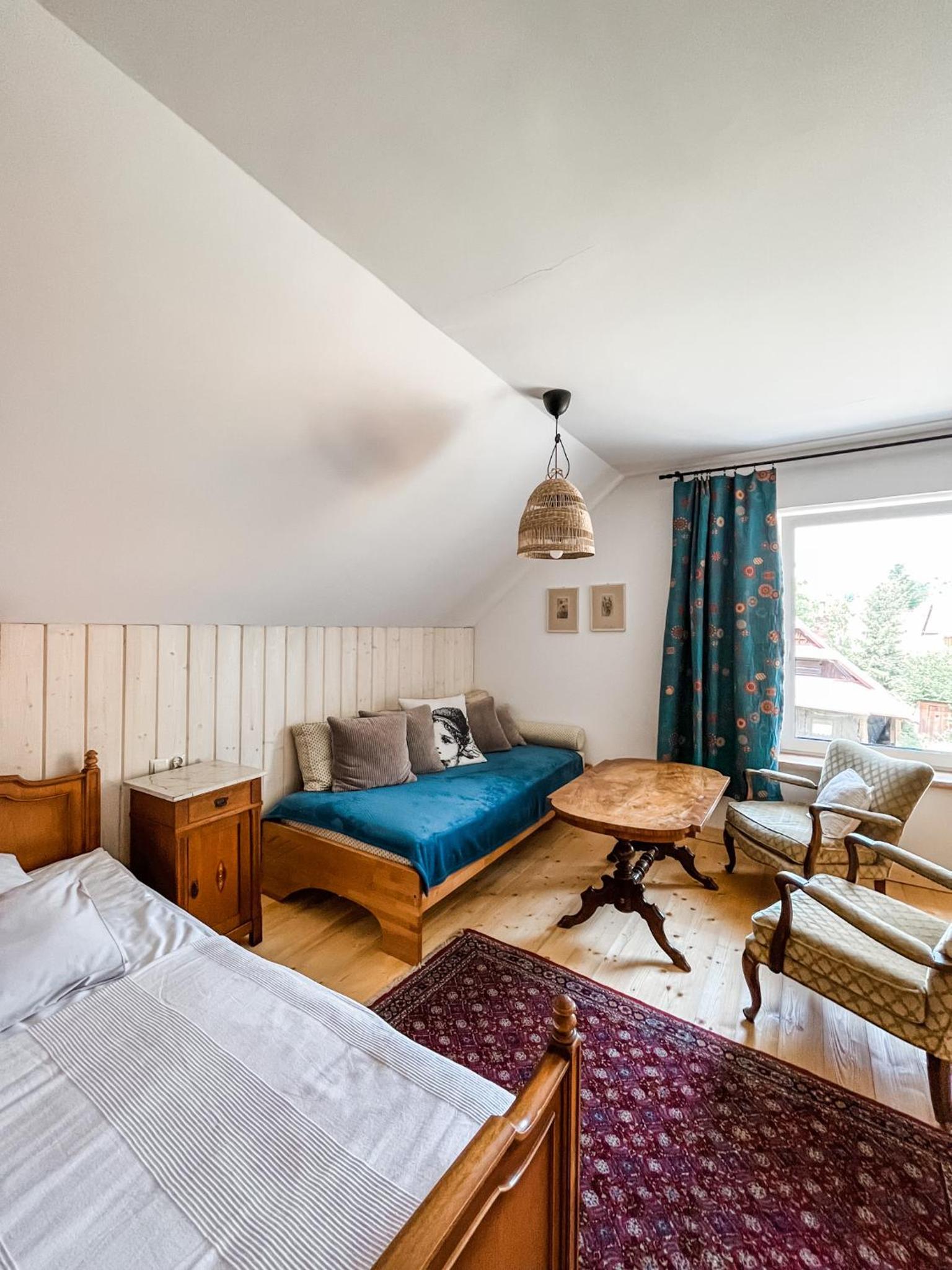 Triple Room with Private Bathroom - Photo 8