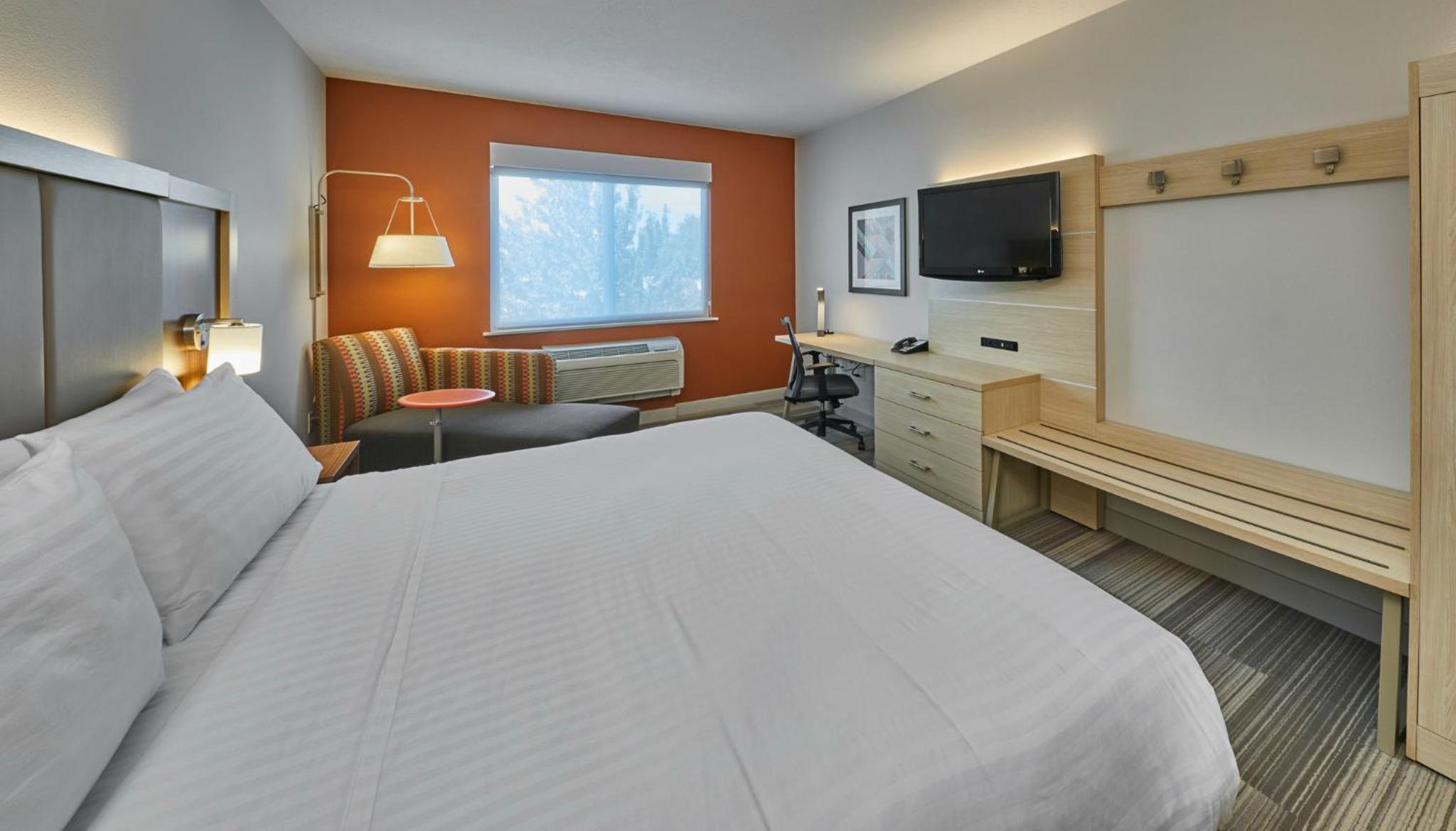 Standard King Room - Photo 4