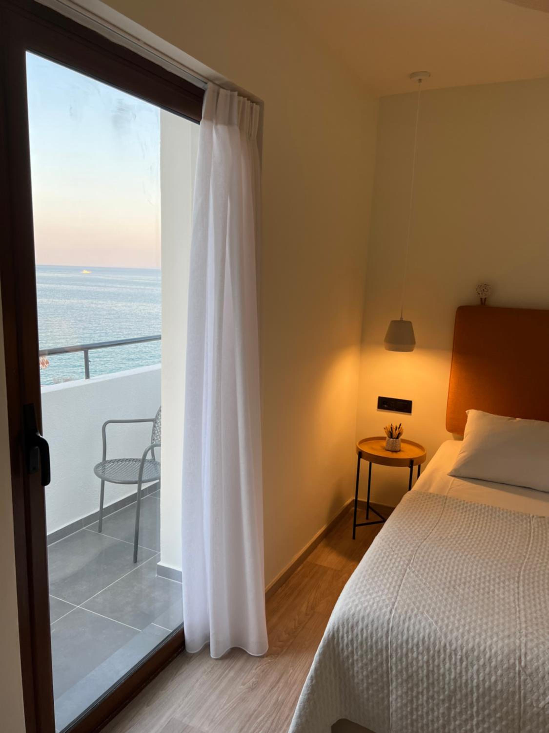 Deluxe Junior Suite photo 2