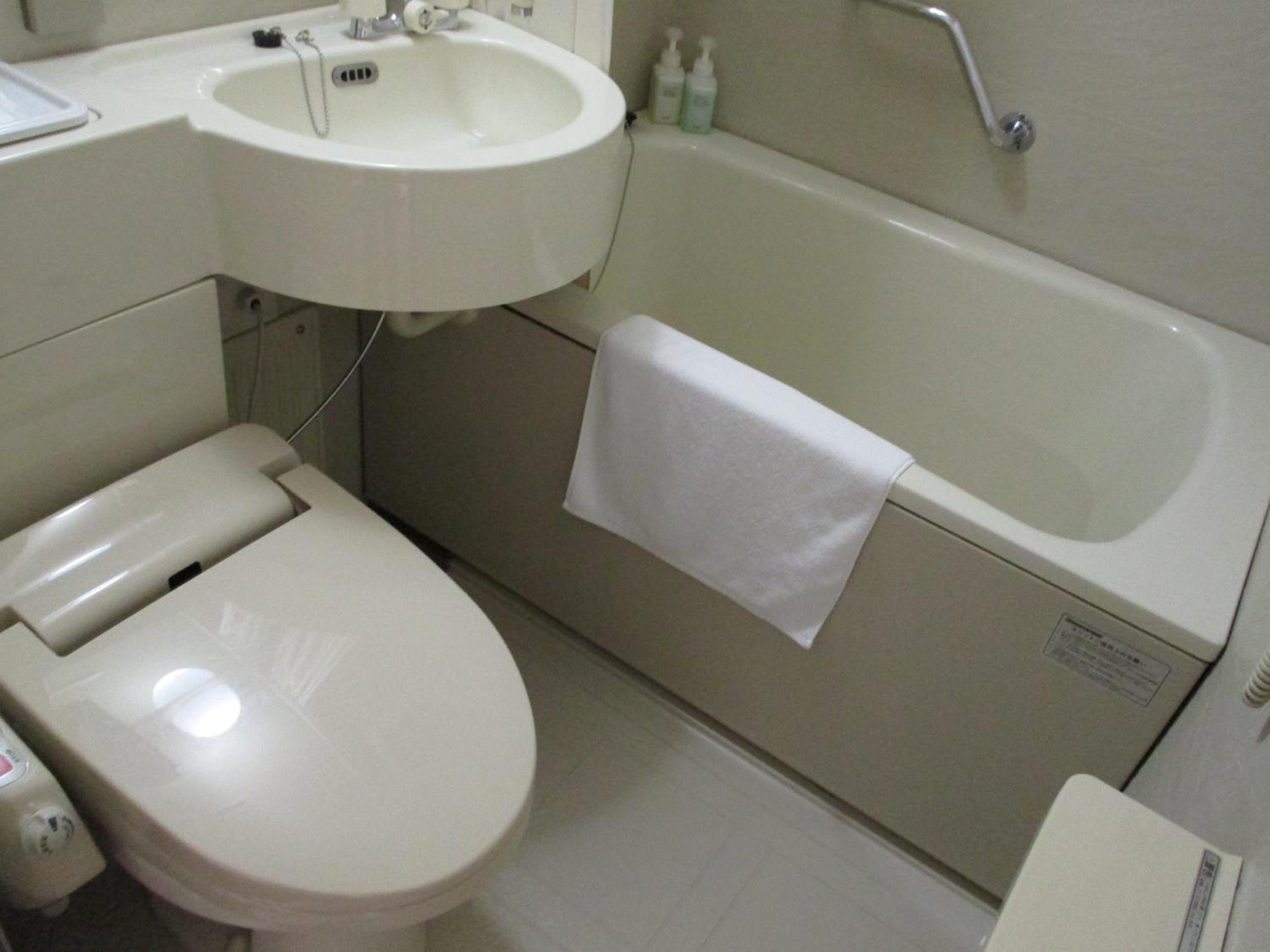 Single Room - Smoking (2 Adults) photo 2