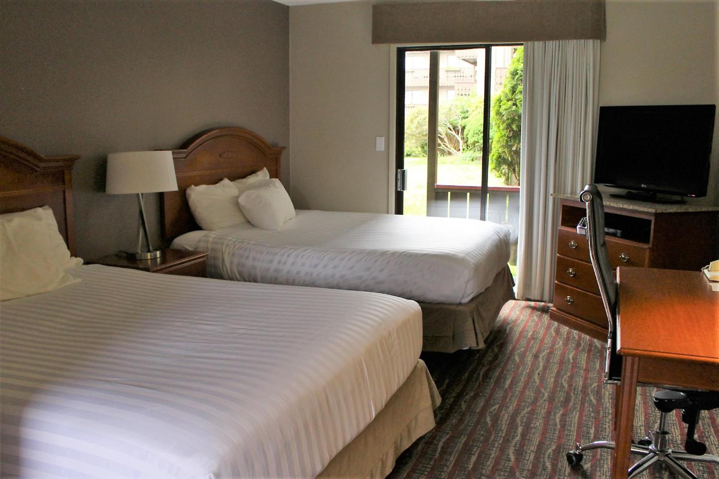 Two - Bedroom Suite - Non-Smoking - Photo 6