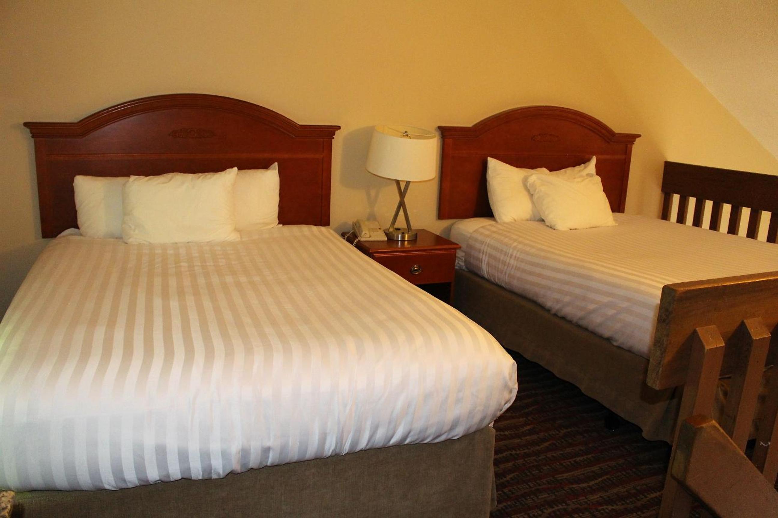 Two Bedroom Suite with Ocean View - Non-Smoking - Photo 12