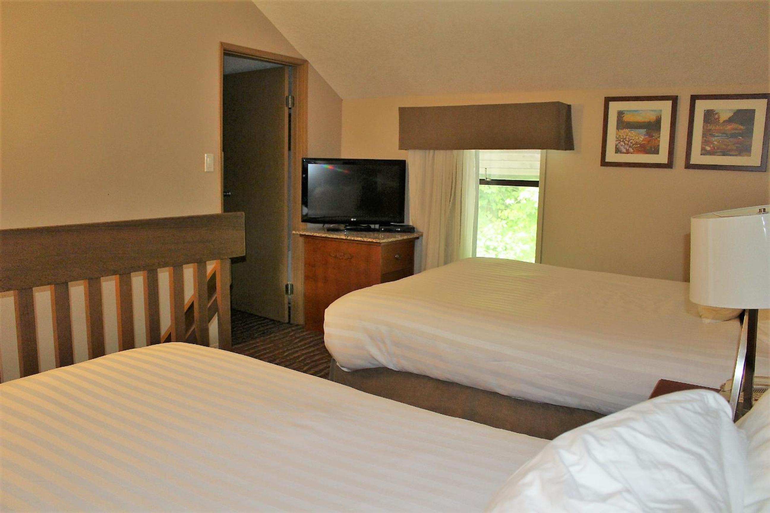 Two Bedroom Suite with Ocean View - Non-Smoking - Photo 10