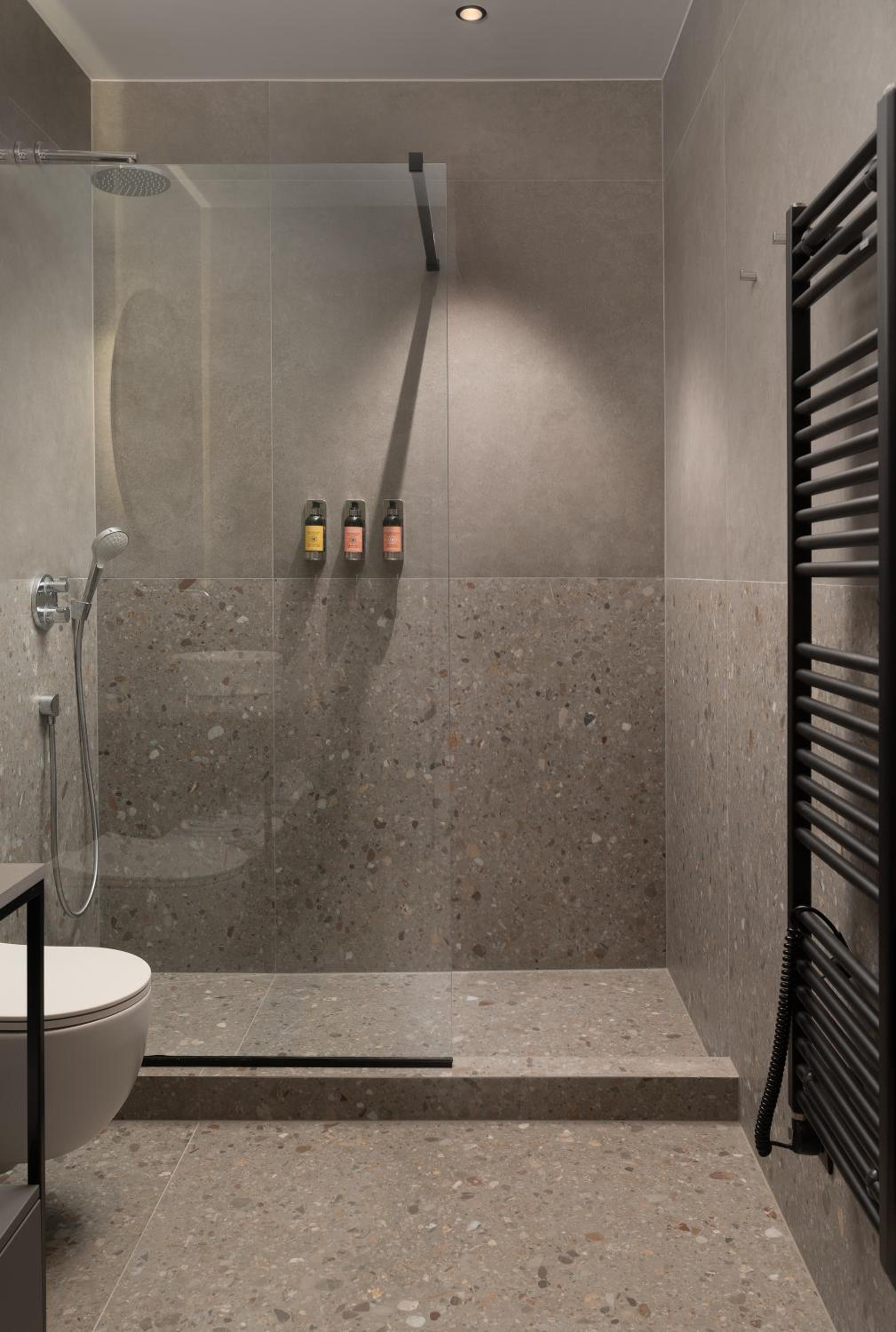 Suite with Sea View - Photo 3