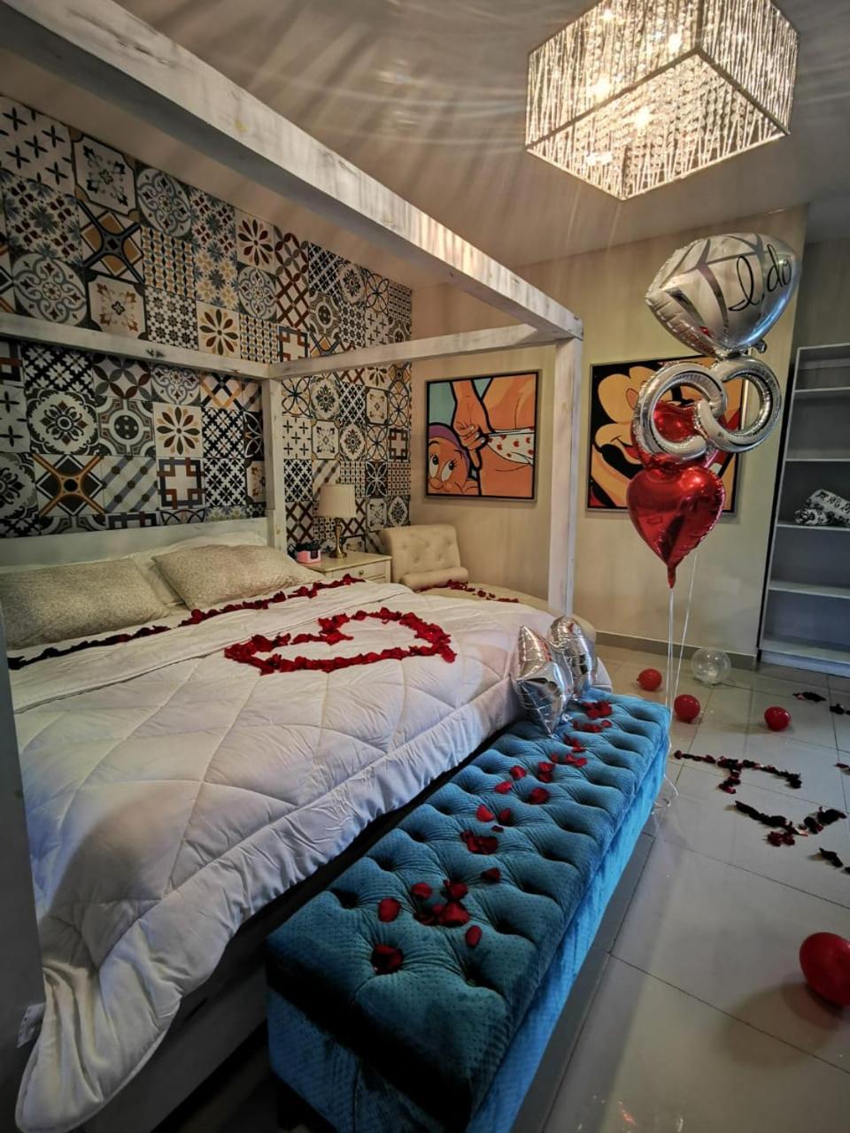 Deluxe King Suite photo 3