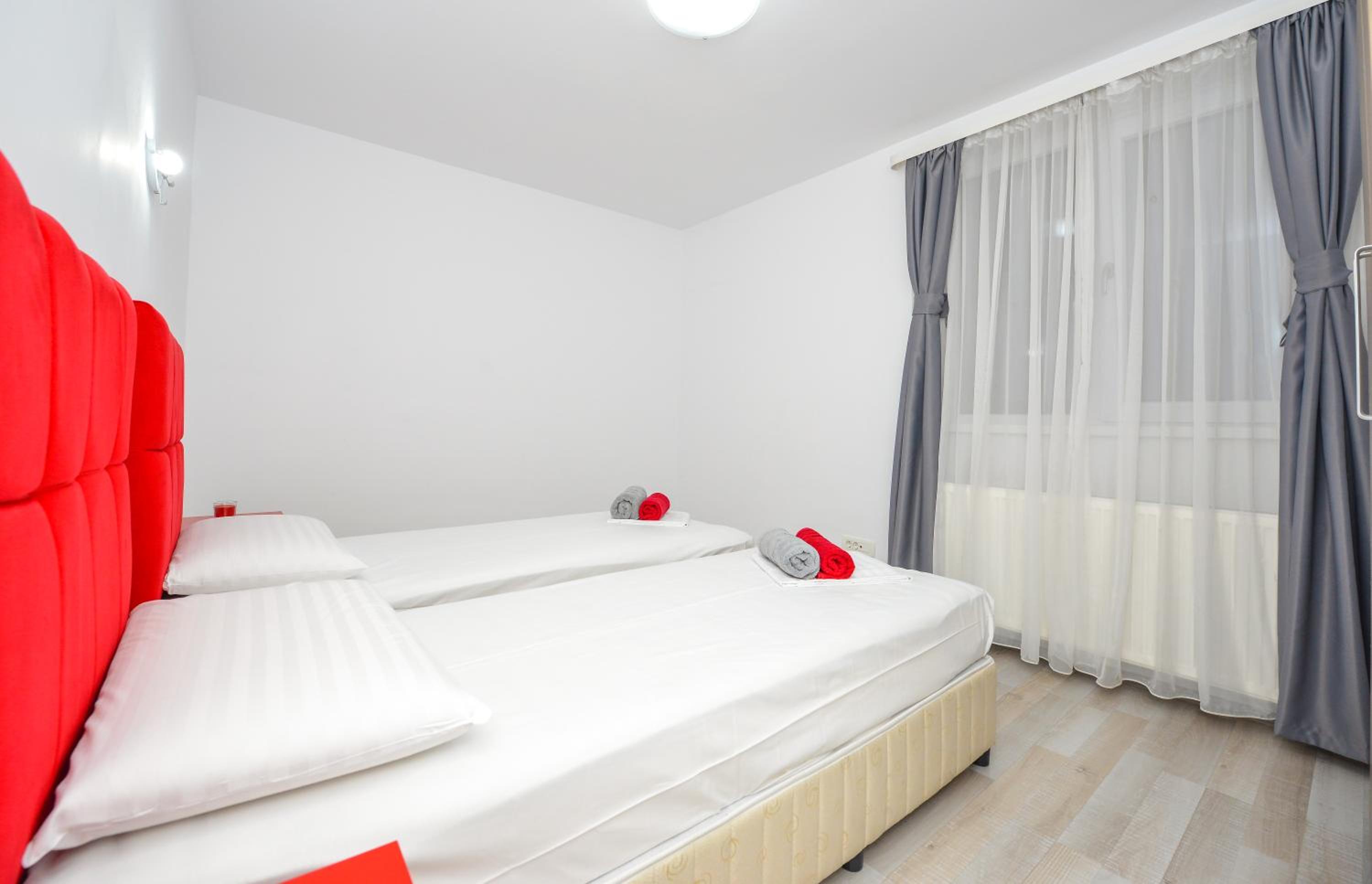 One-Bedroom Apartment - Photo 13