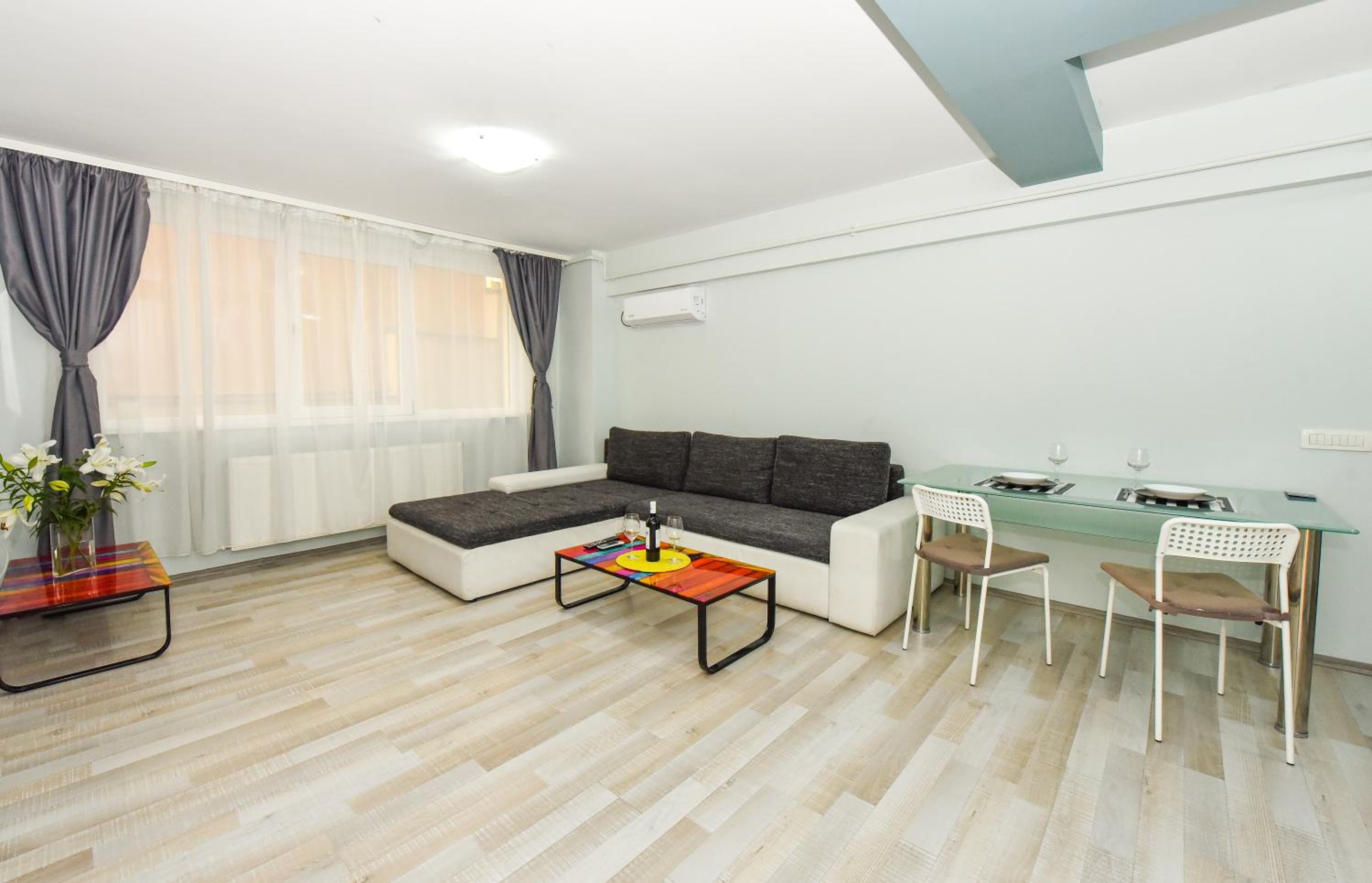 Three-Bedroom Apartment - Photo 25