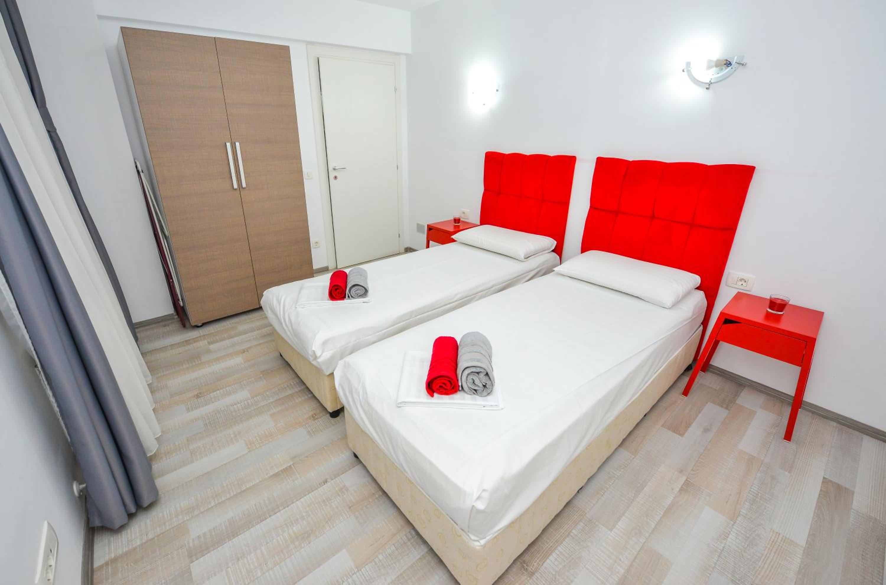 One-Bedroom Apartment - Photo 7