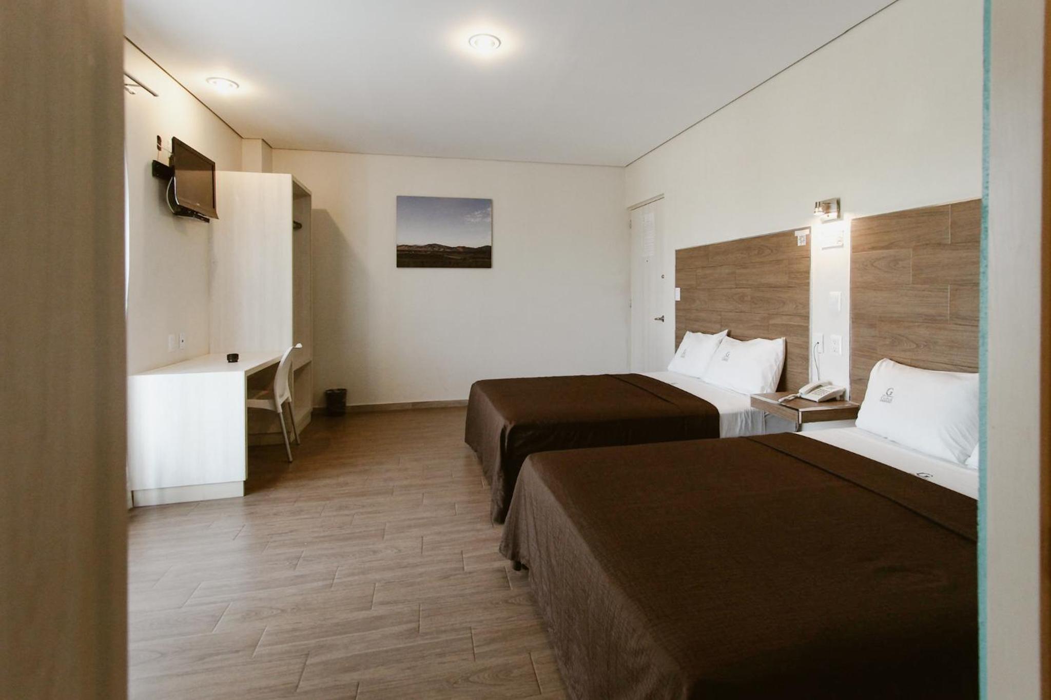 Quadruple Room - Photo 1