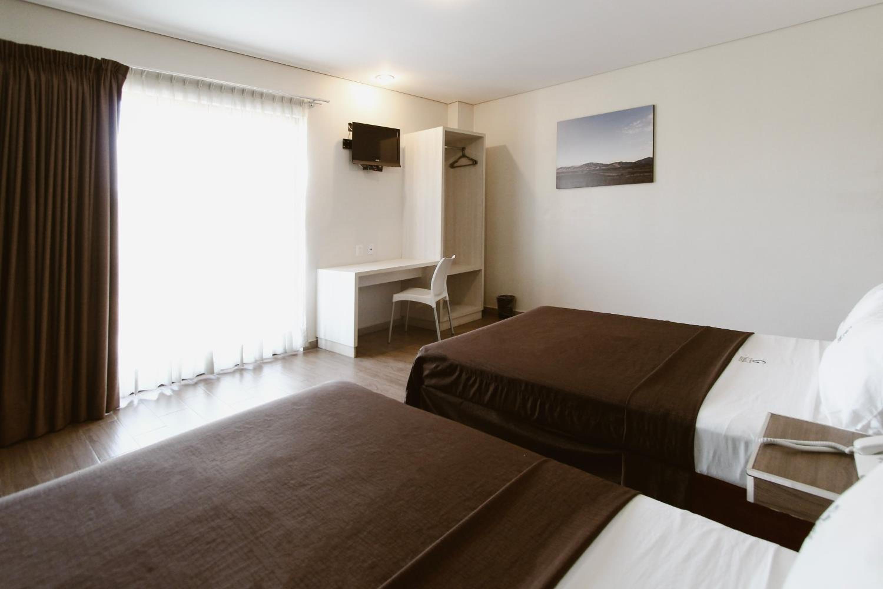 Quadruple Room - Photo 11
