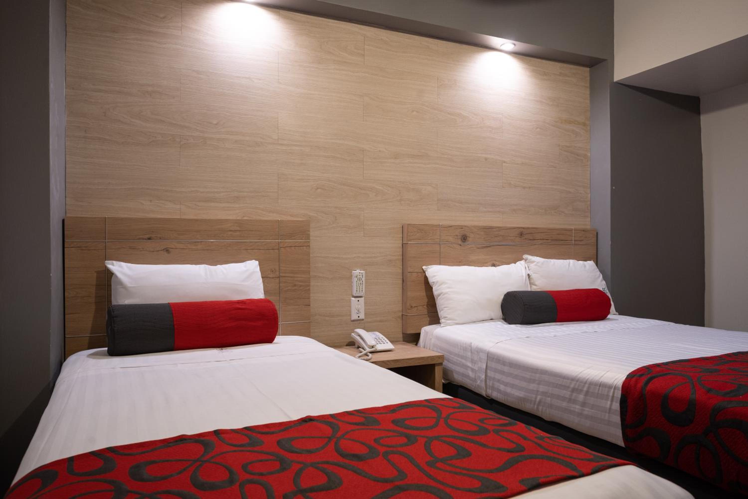 Small Twin Room photo 2