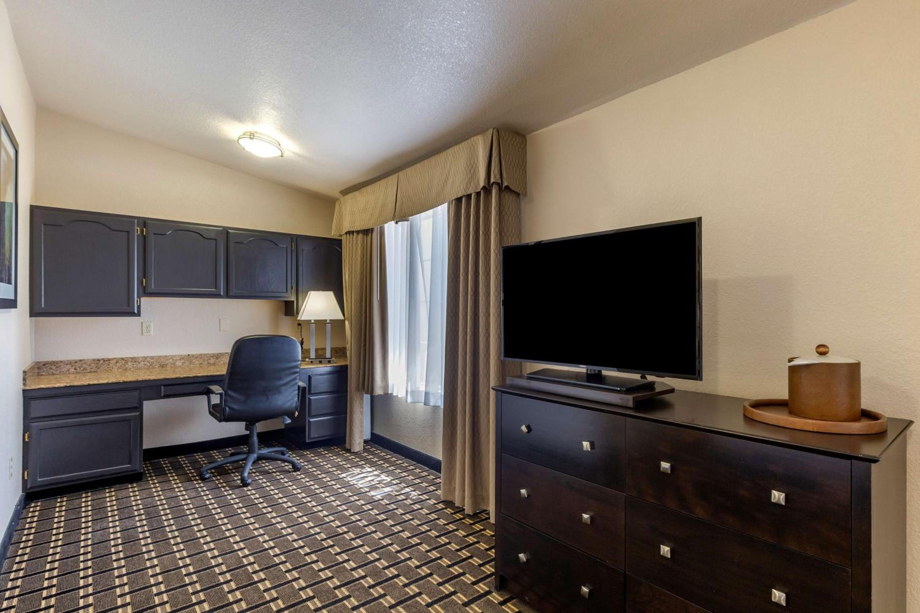Queen Room - Photo 7