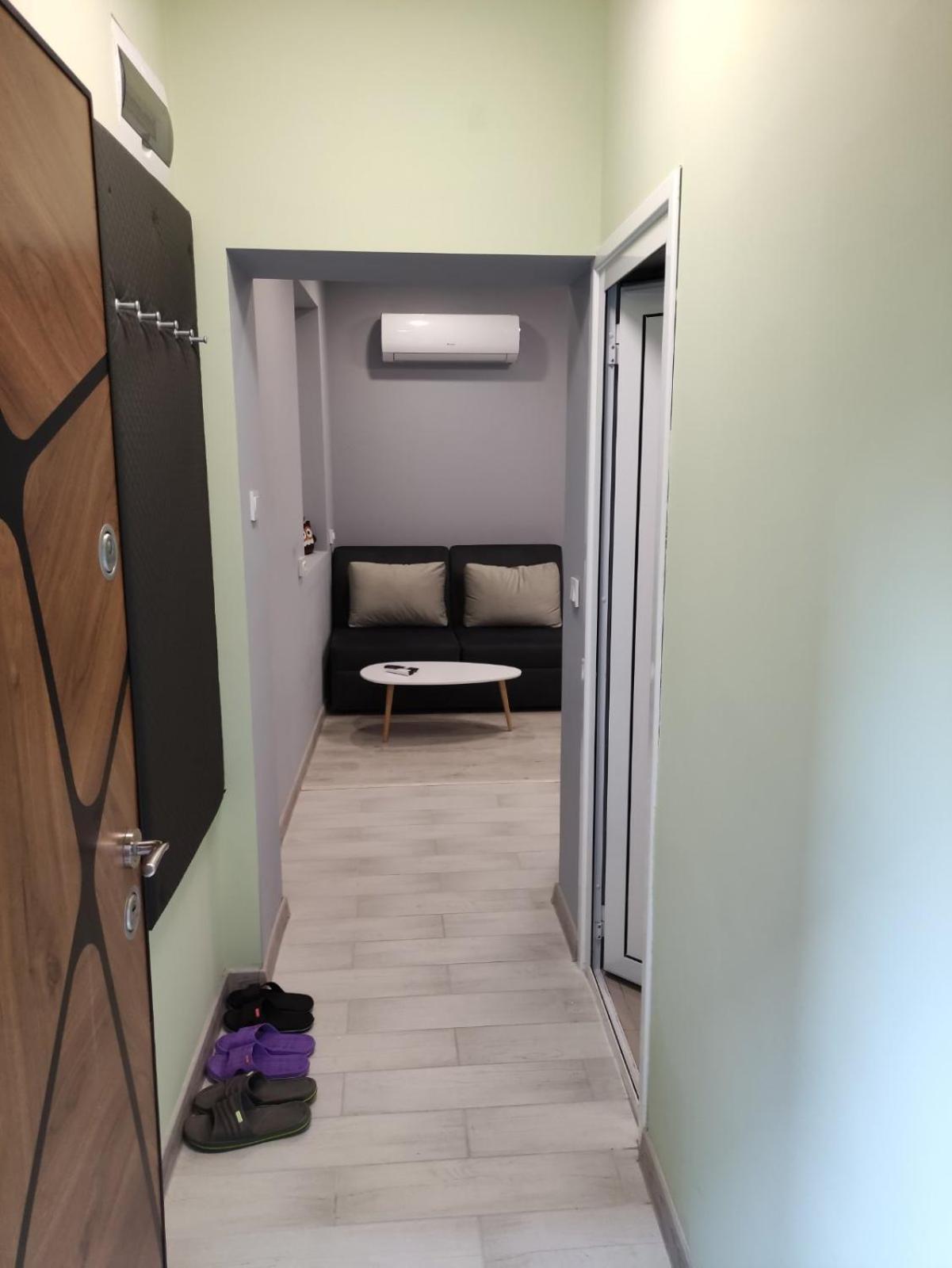 One-Bedroom Apartment - Photo 16