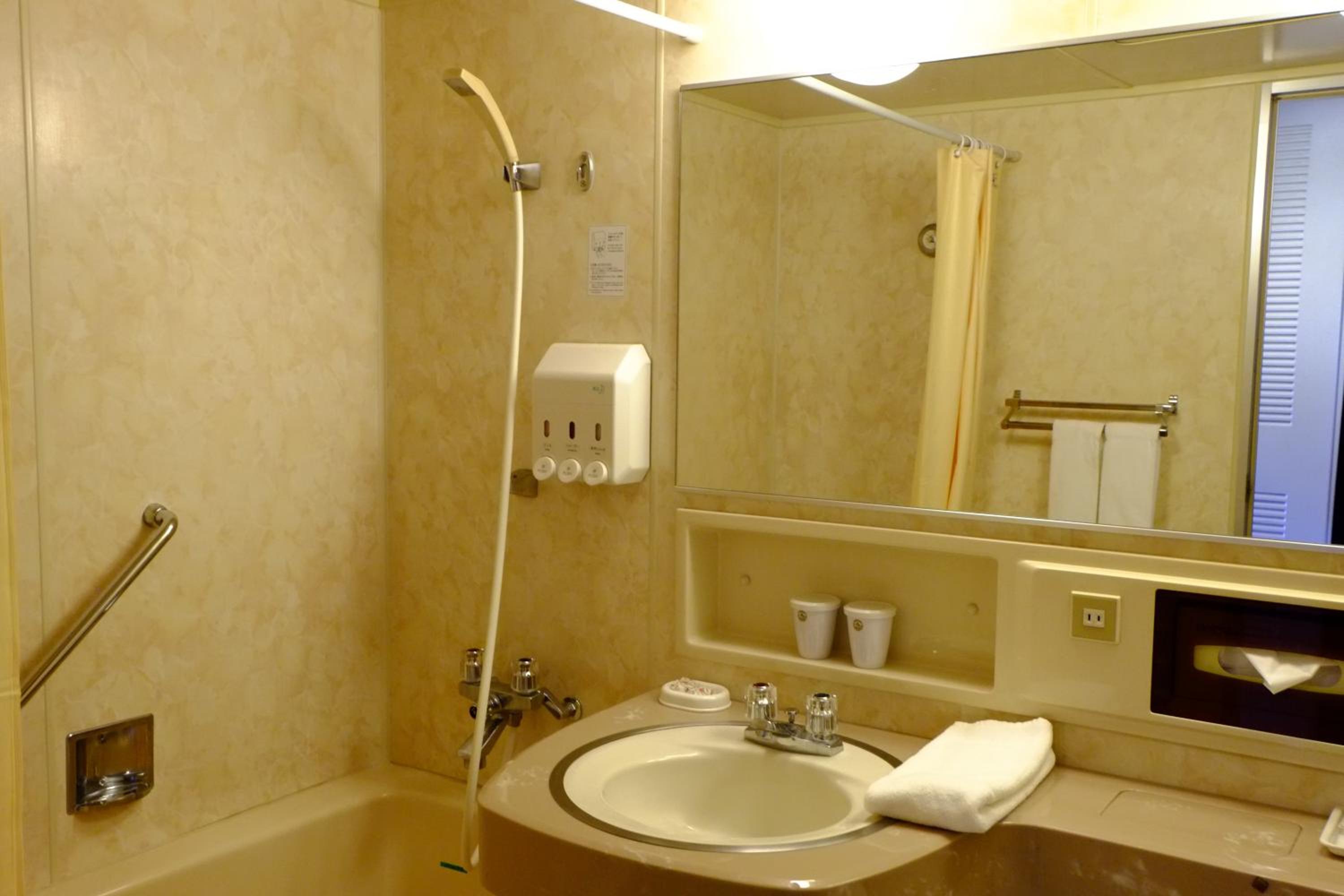 Moderate Japanese-Style Room with Mt.Fuji View thumbnail 5