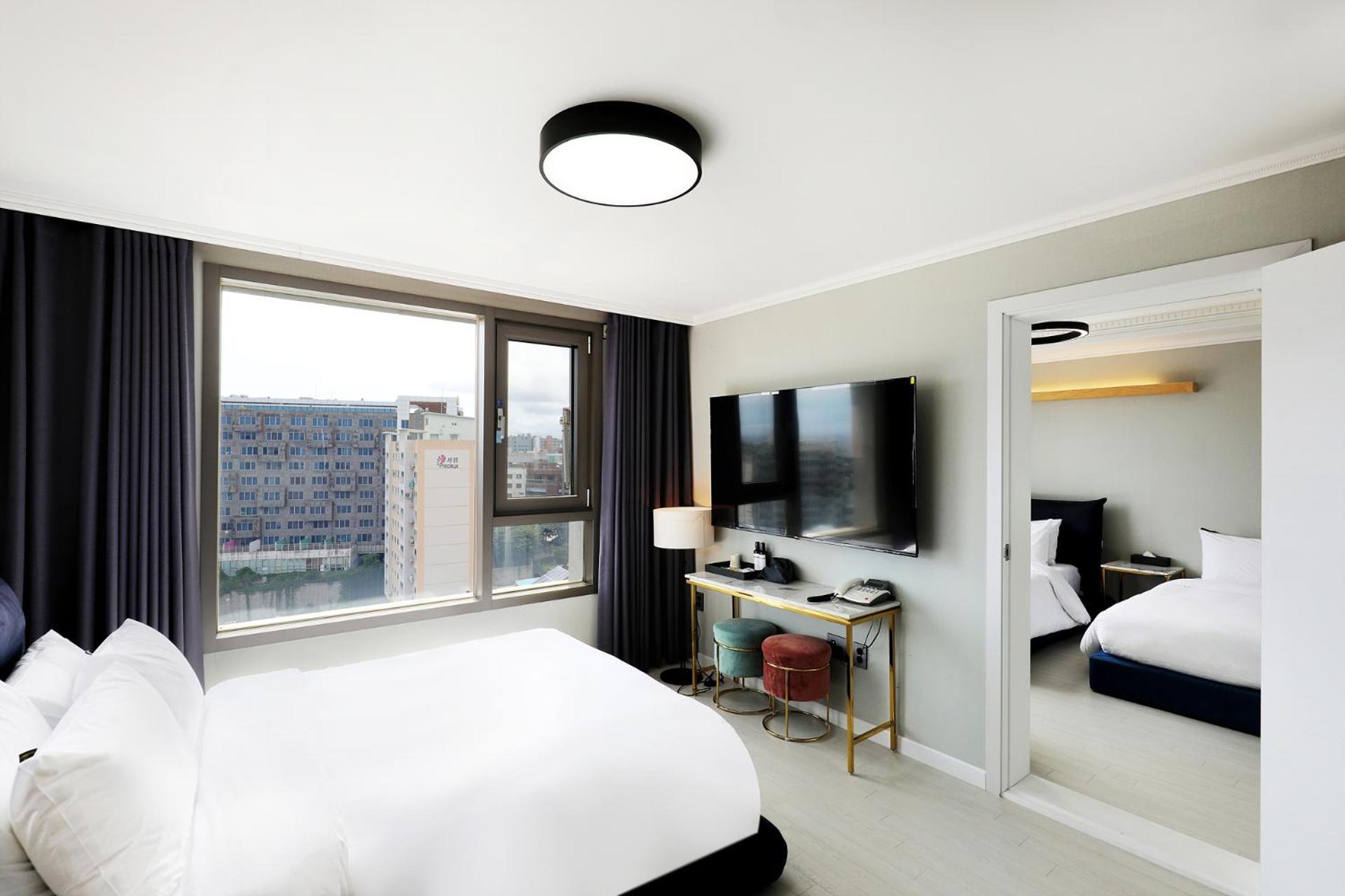 Family Suite - Photo 19