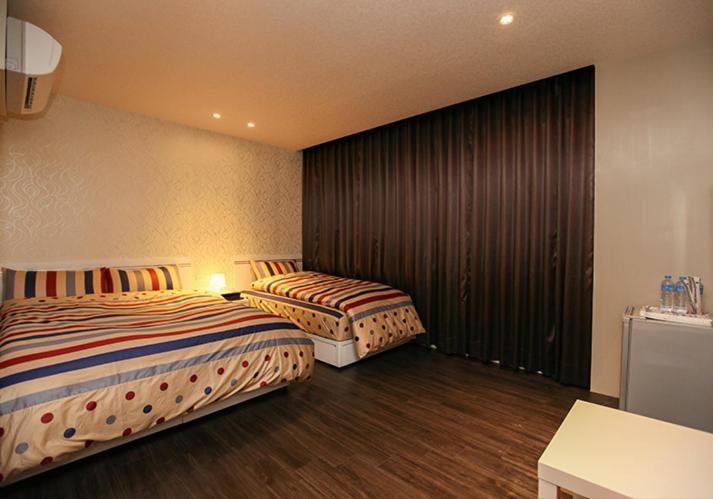 Triple Room with Private Bathroom