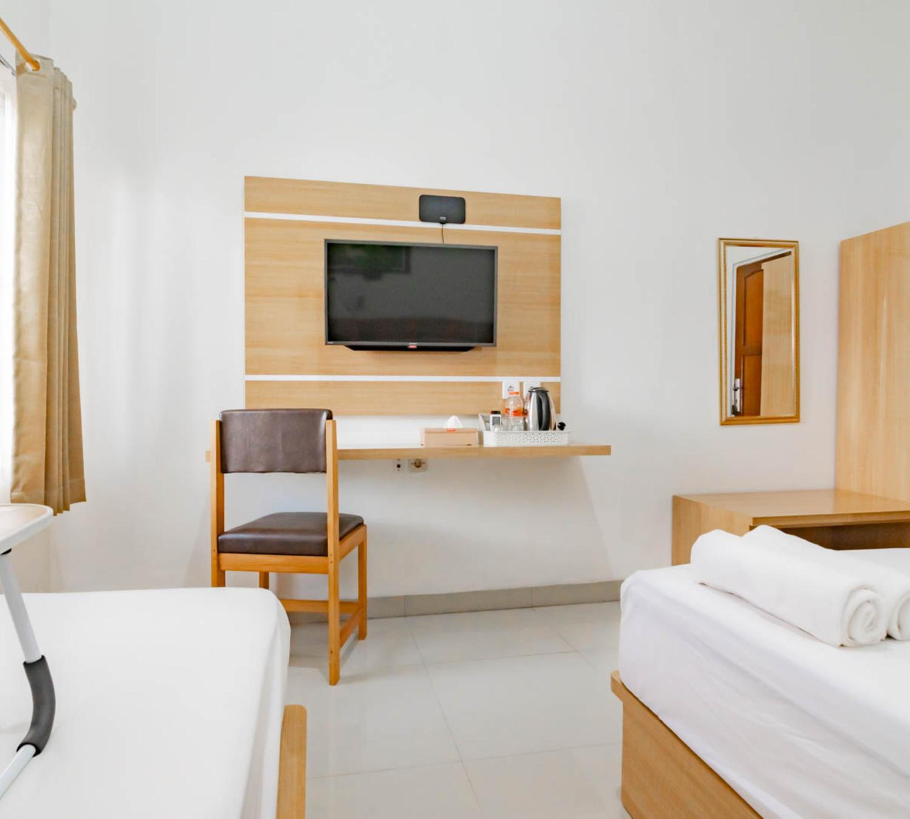 Superior Twin Room - Photo 8