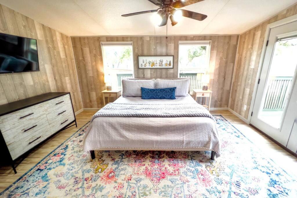 Four-Bedroom House - Photo 50