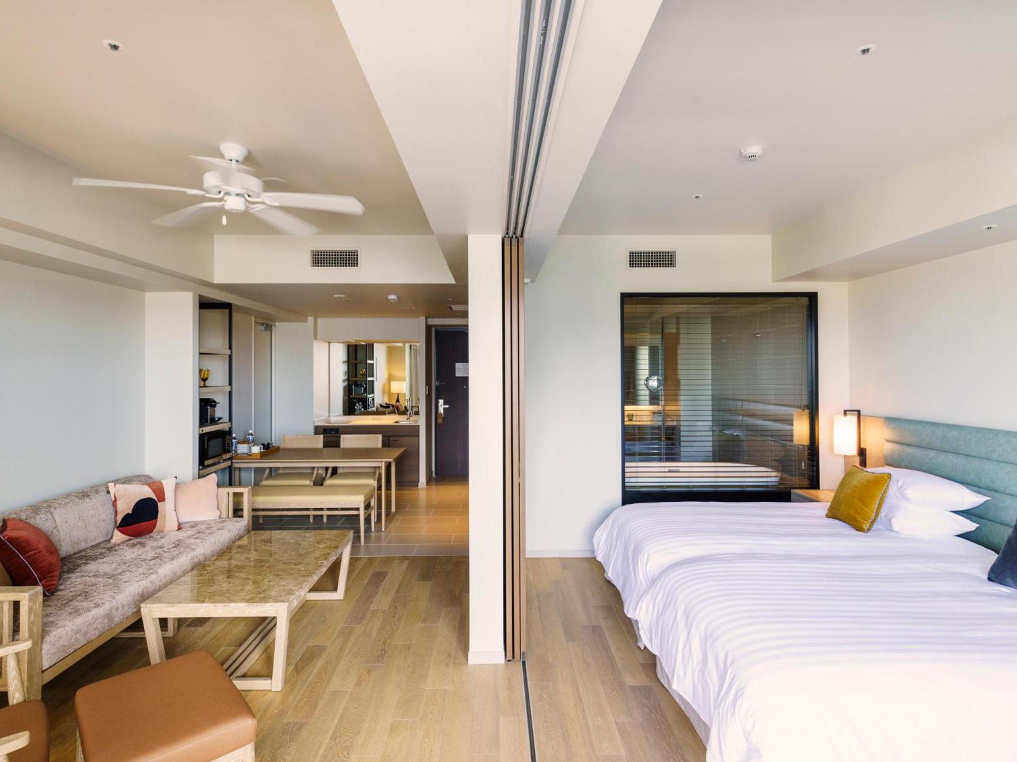 Connecting Room Harbor View - with Club service photo 3