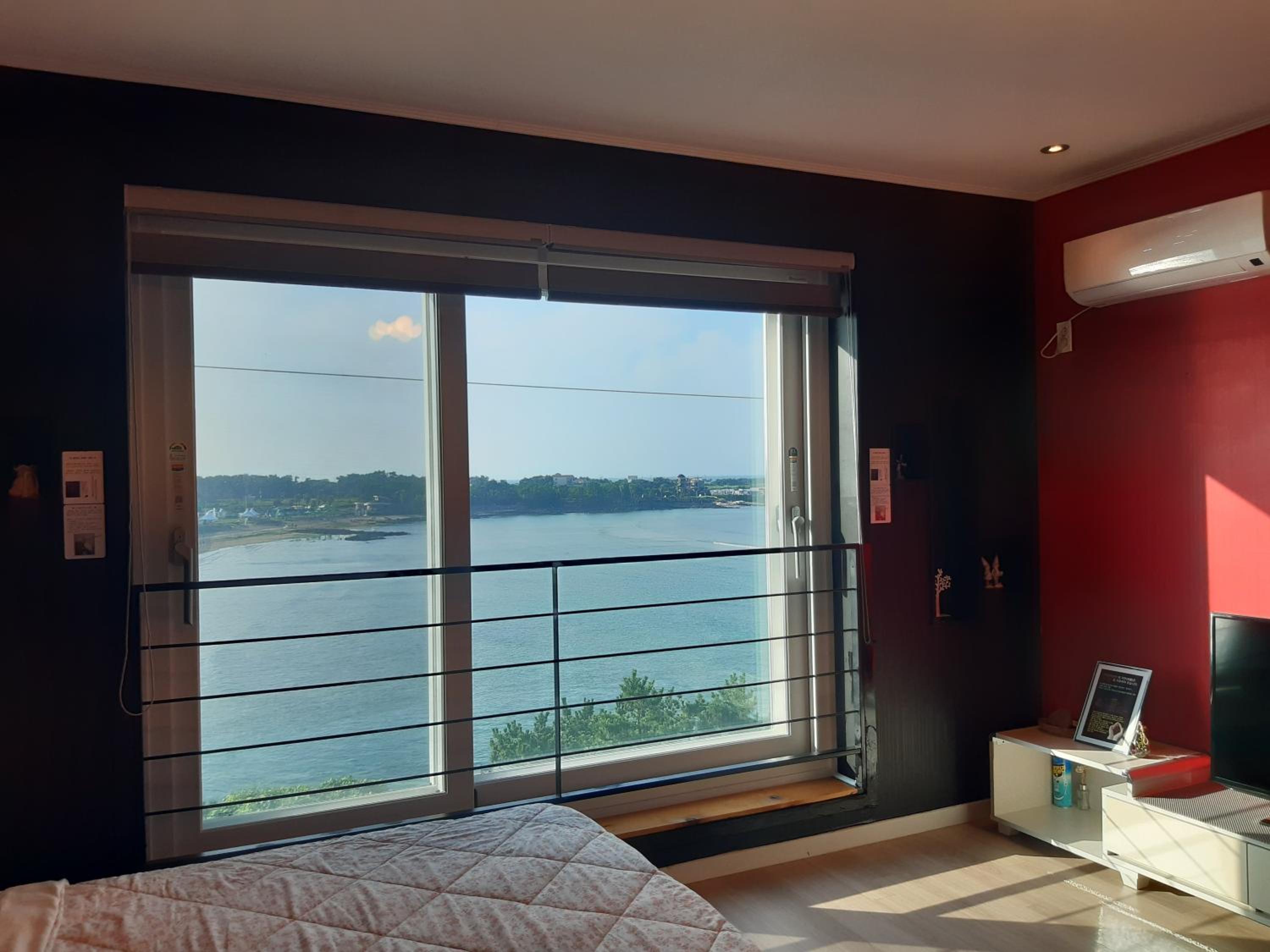 Double Room with Sea View - Photo 4