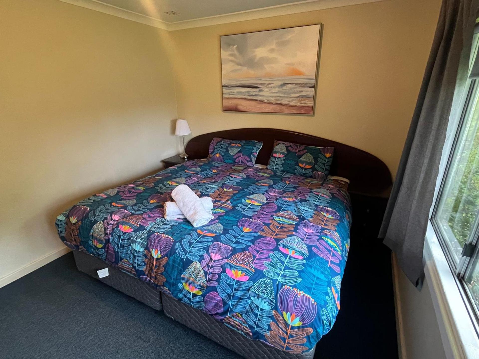 Three-Bedroom House photo 2