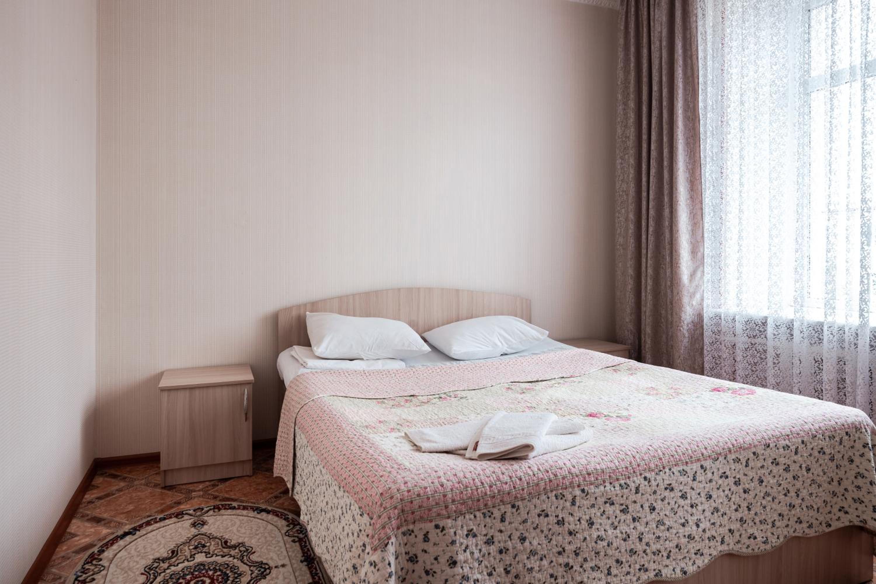 Twin Room With Shared Bathroom