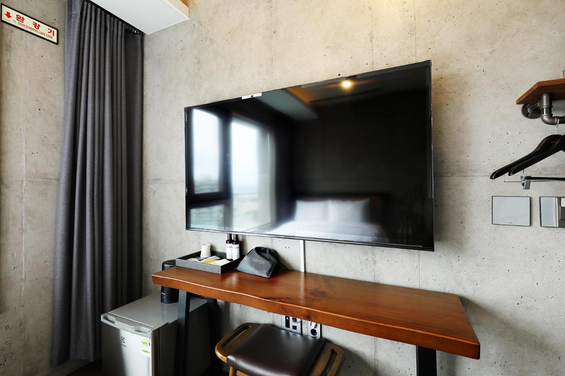 Standard Double Room - Photo 16