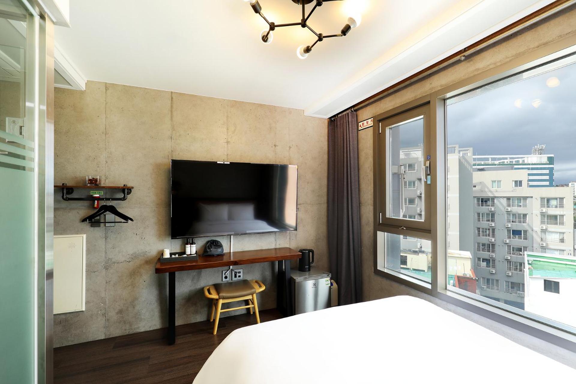Standard Double Room - Photo 10