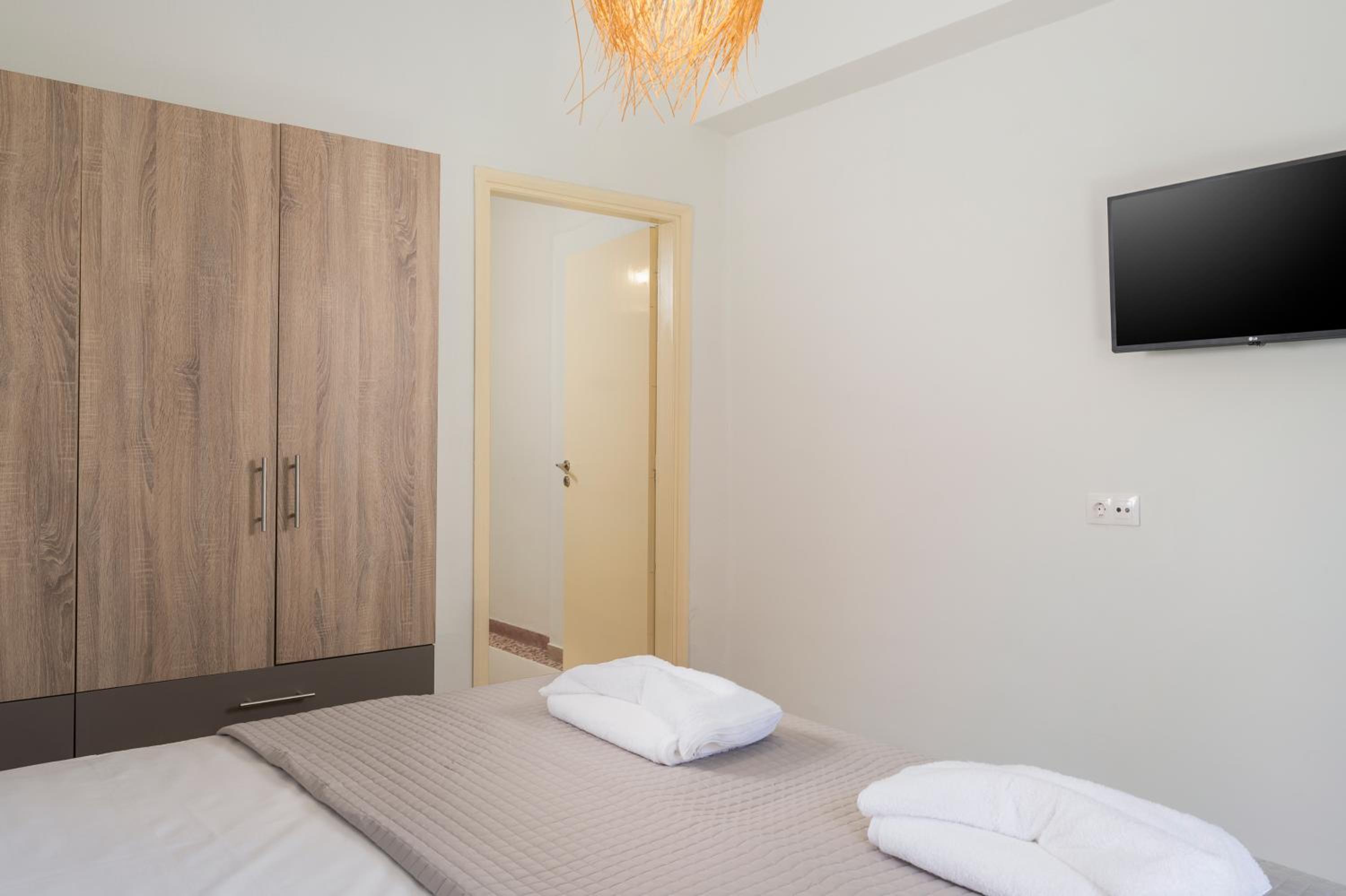 Two-Bedroom Apartment - Photo 18