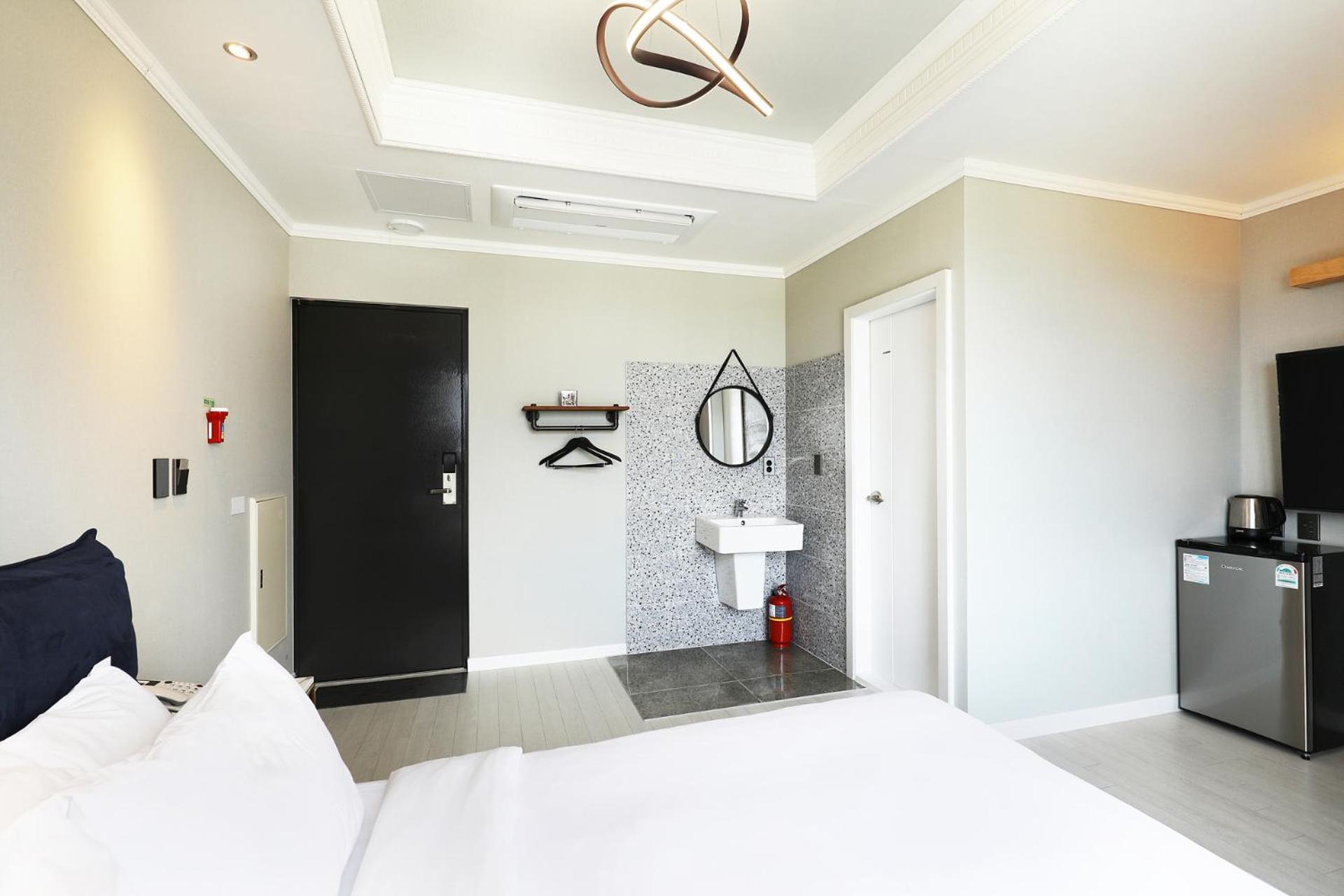 Deluxe Double Room - Photo 7