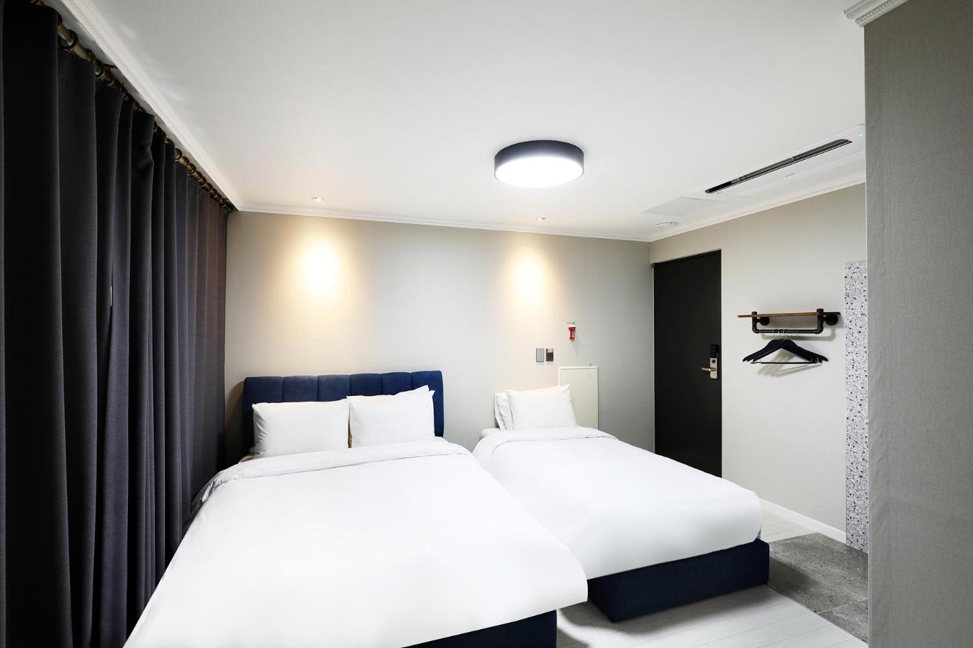 Deluxe Twin Room - Photo 1