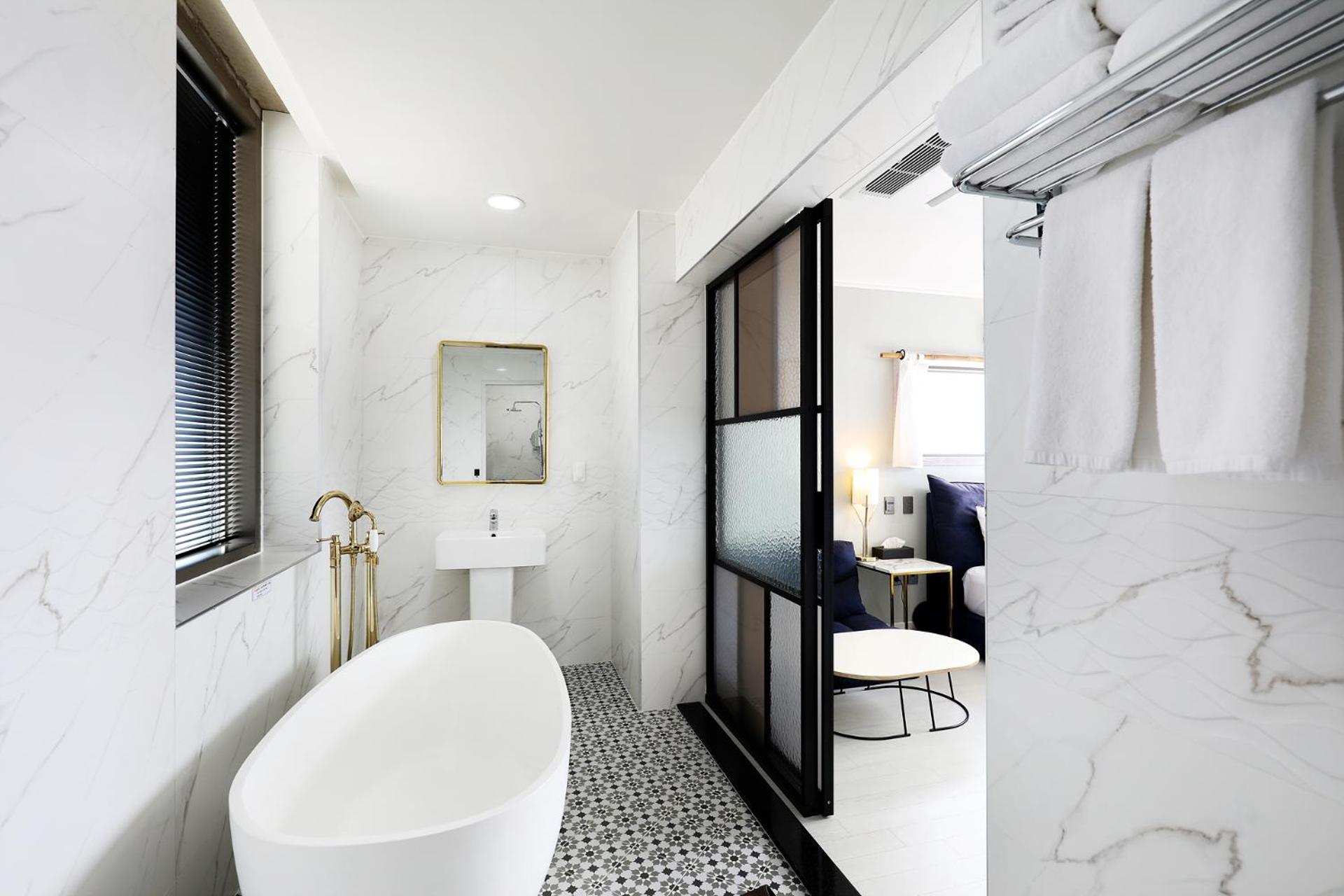 Family Suite - Photo 14