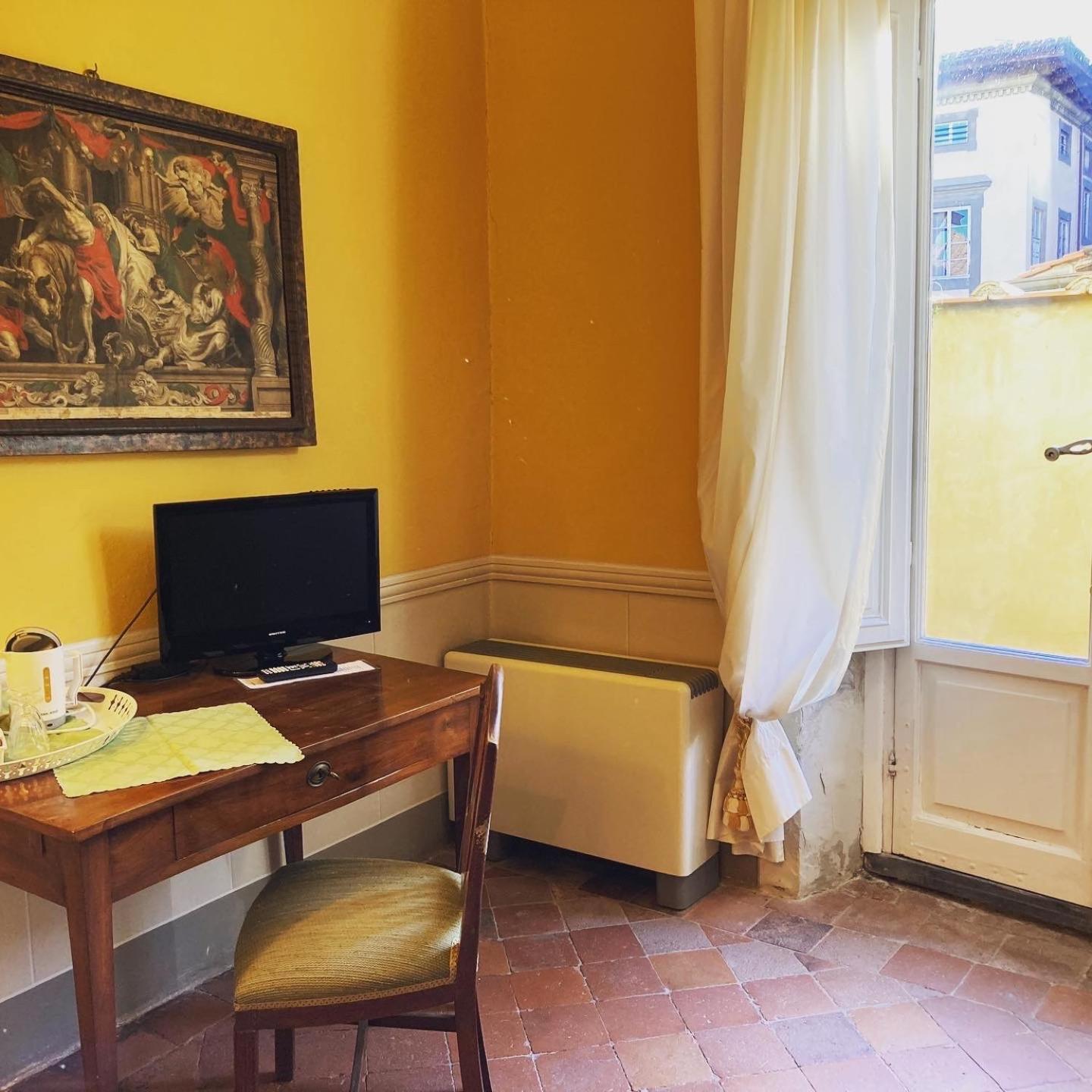 Double Room - Photo 13