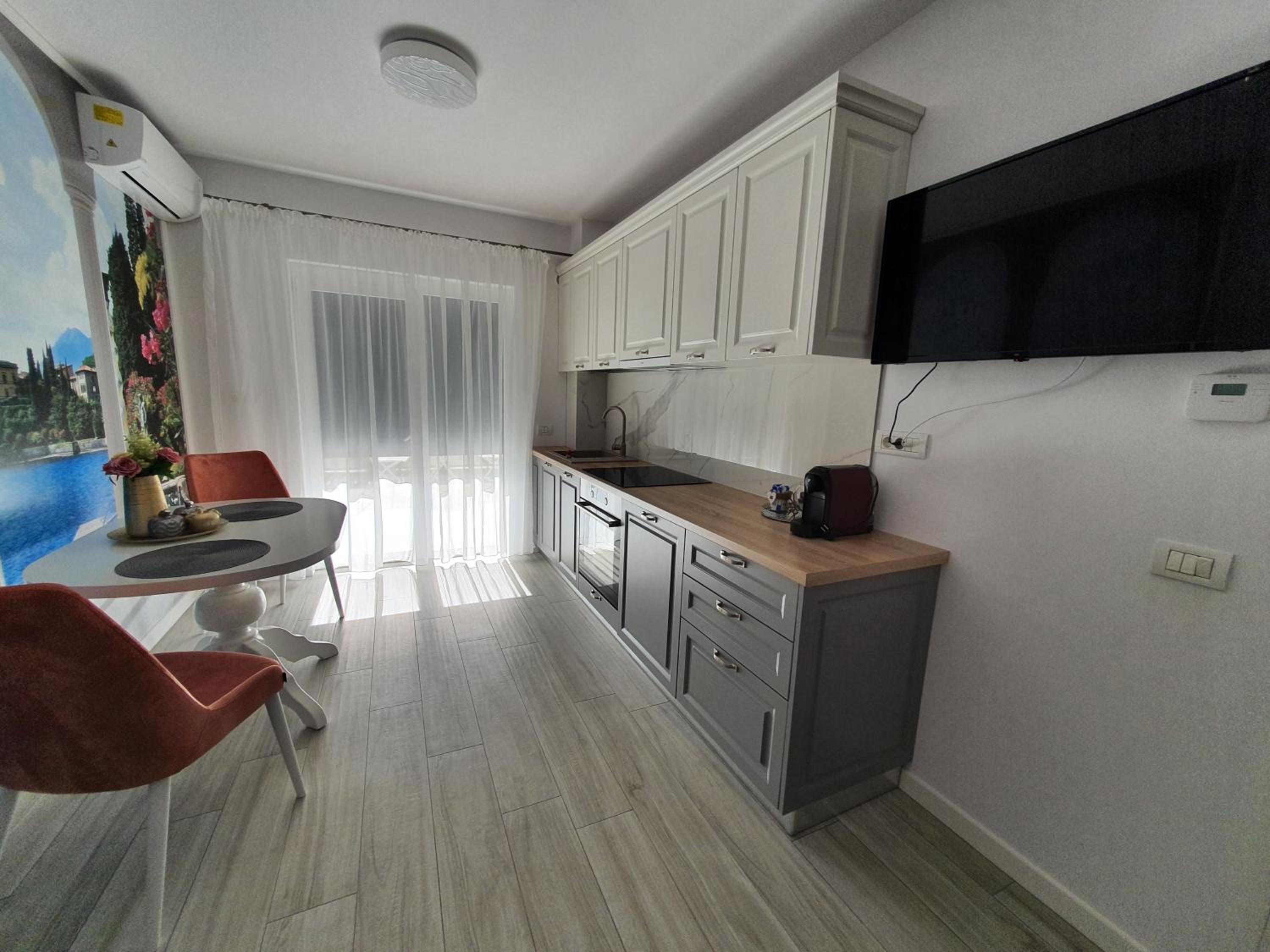 One-Bedroom Apartment - Photo 17