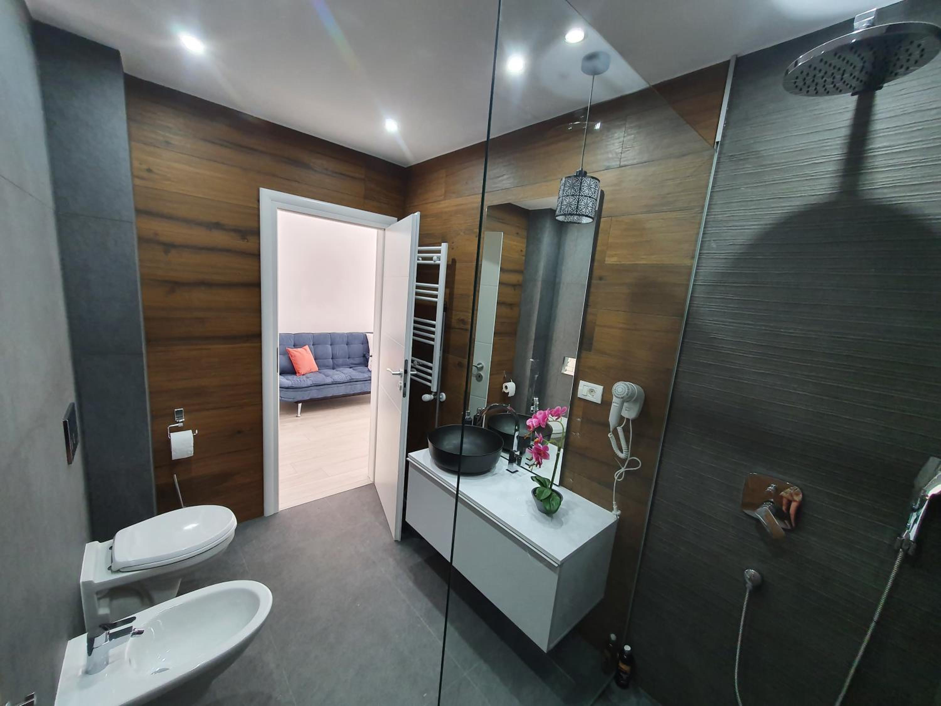 One-Bedroom Apartment - Photo 14