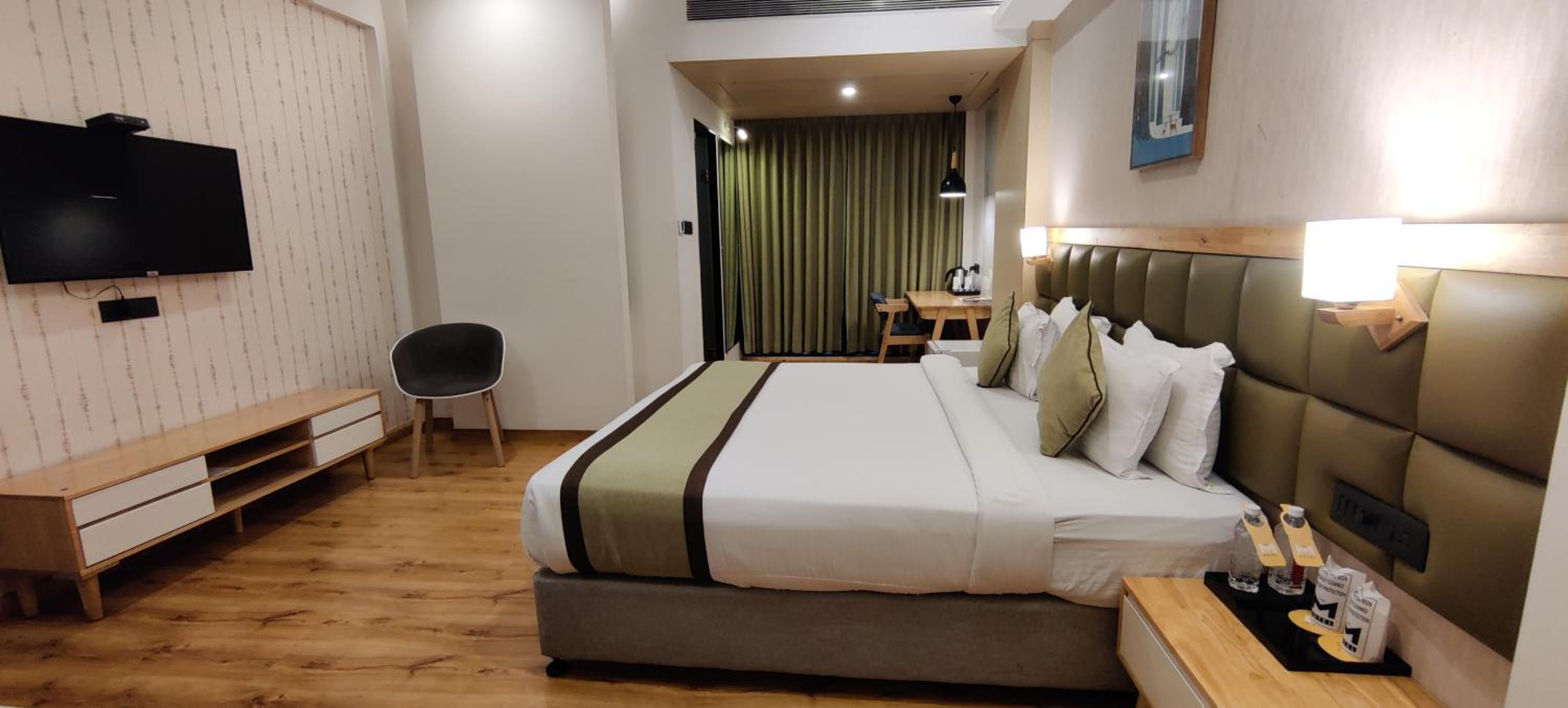 Deluxe Double Room - Photo 1
