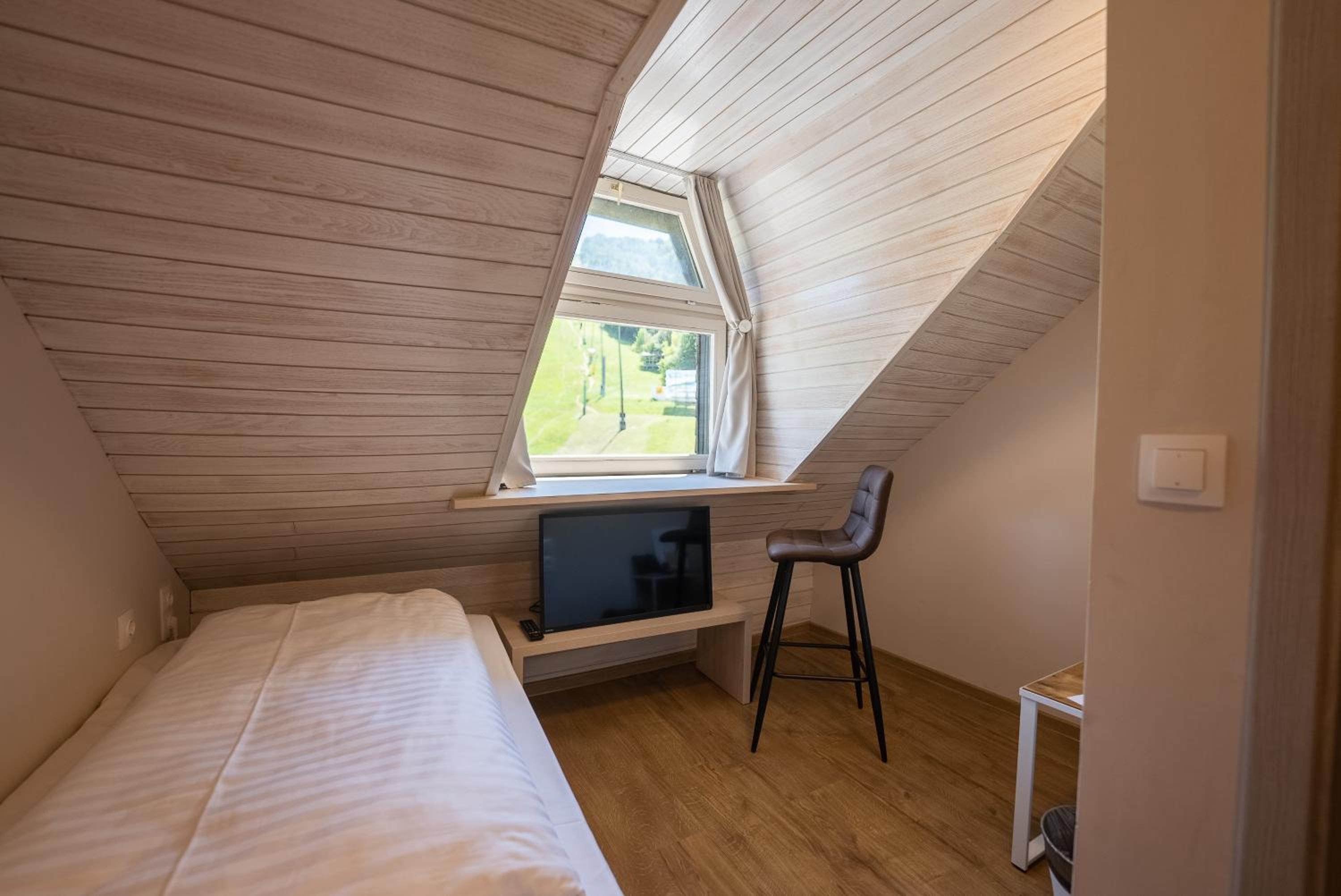 Single Room photo 3