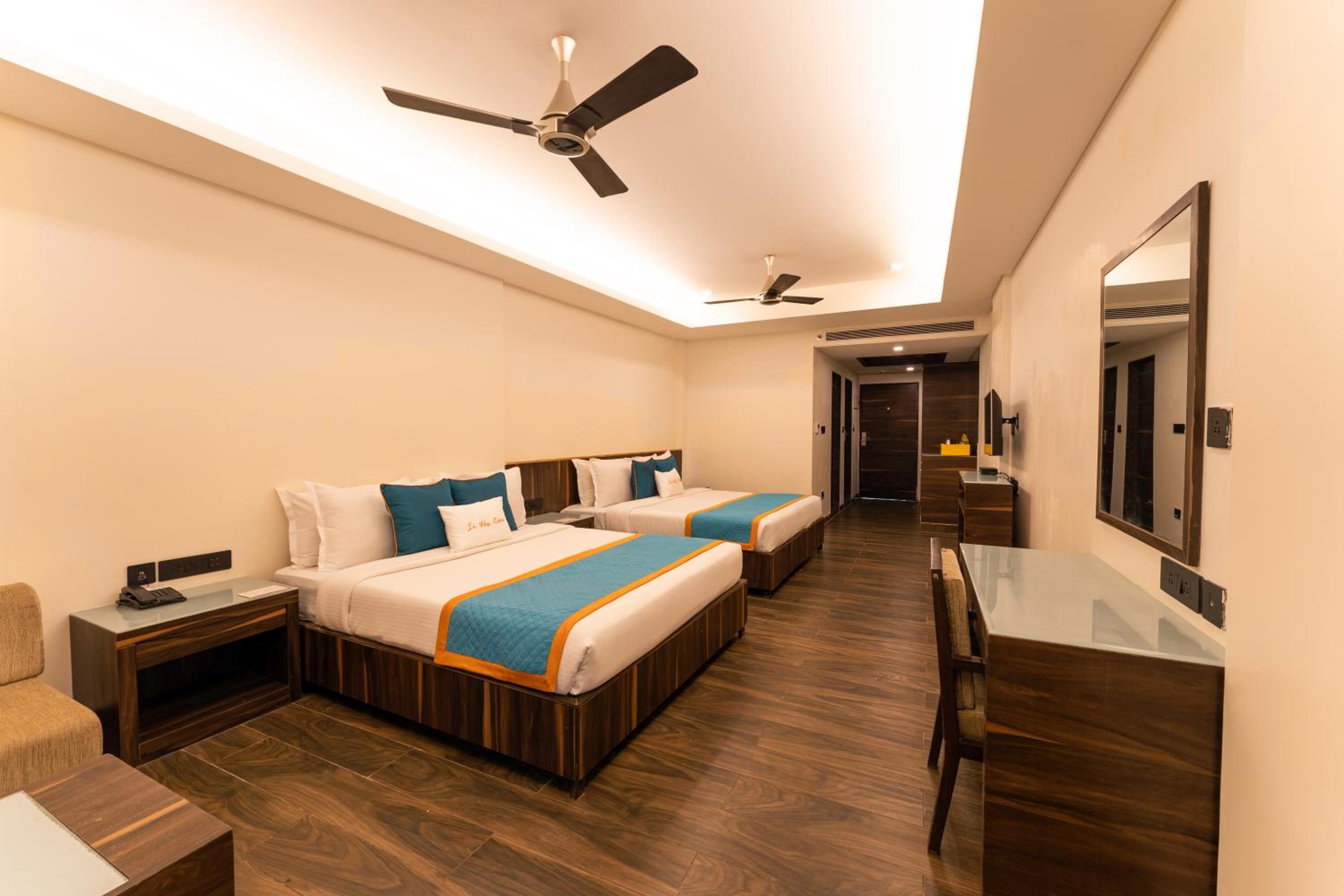 Deluxe Family Room