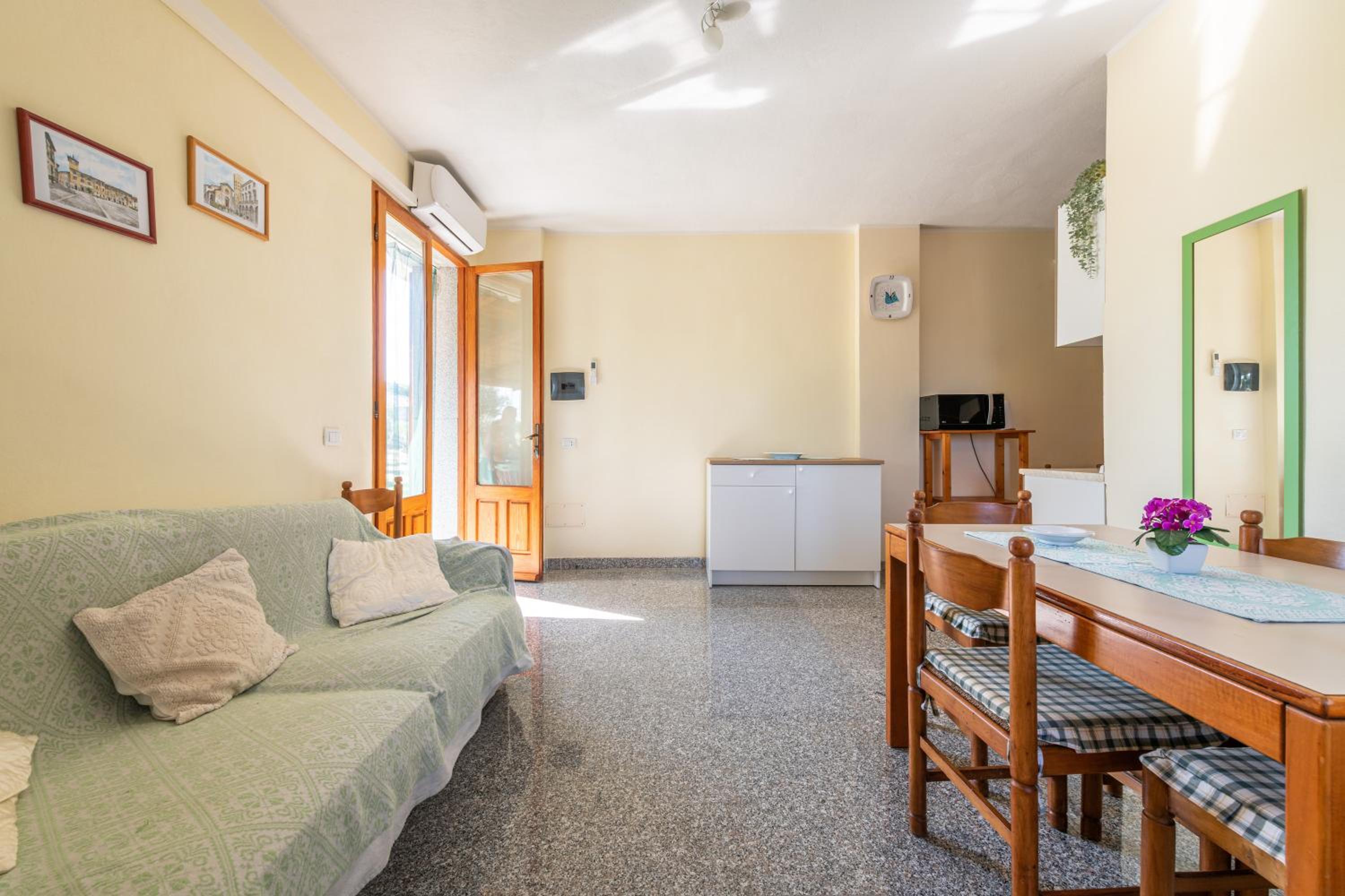 Two-Bedroom House - Sea View